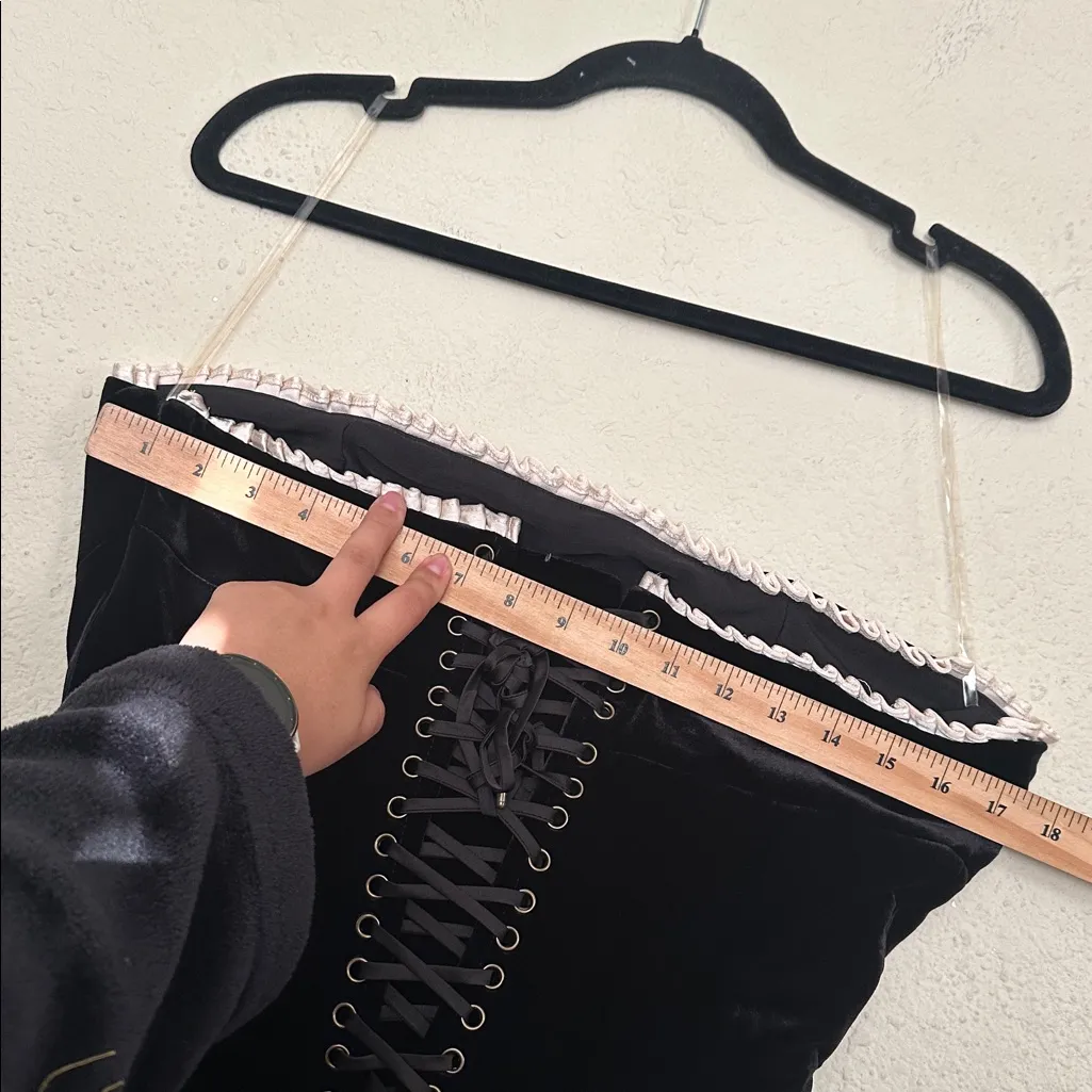 HOUSE OF CB 'Marilla' Black Velvet Strapless Dress NWOT size M D-DD Taller - Image 7