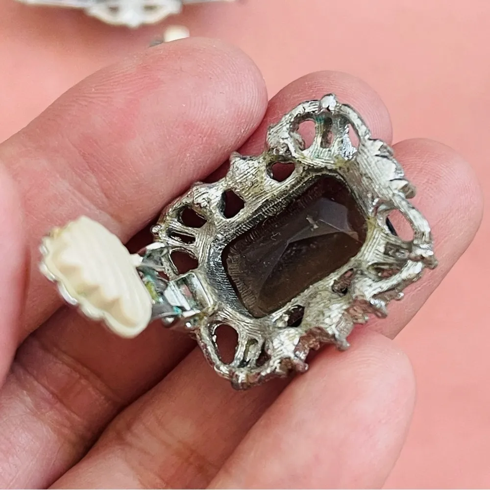 VTG 1962s Sarah Coventry Celebrity Series Hollywood Regency brooch earrings set Silver - Image 4