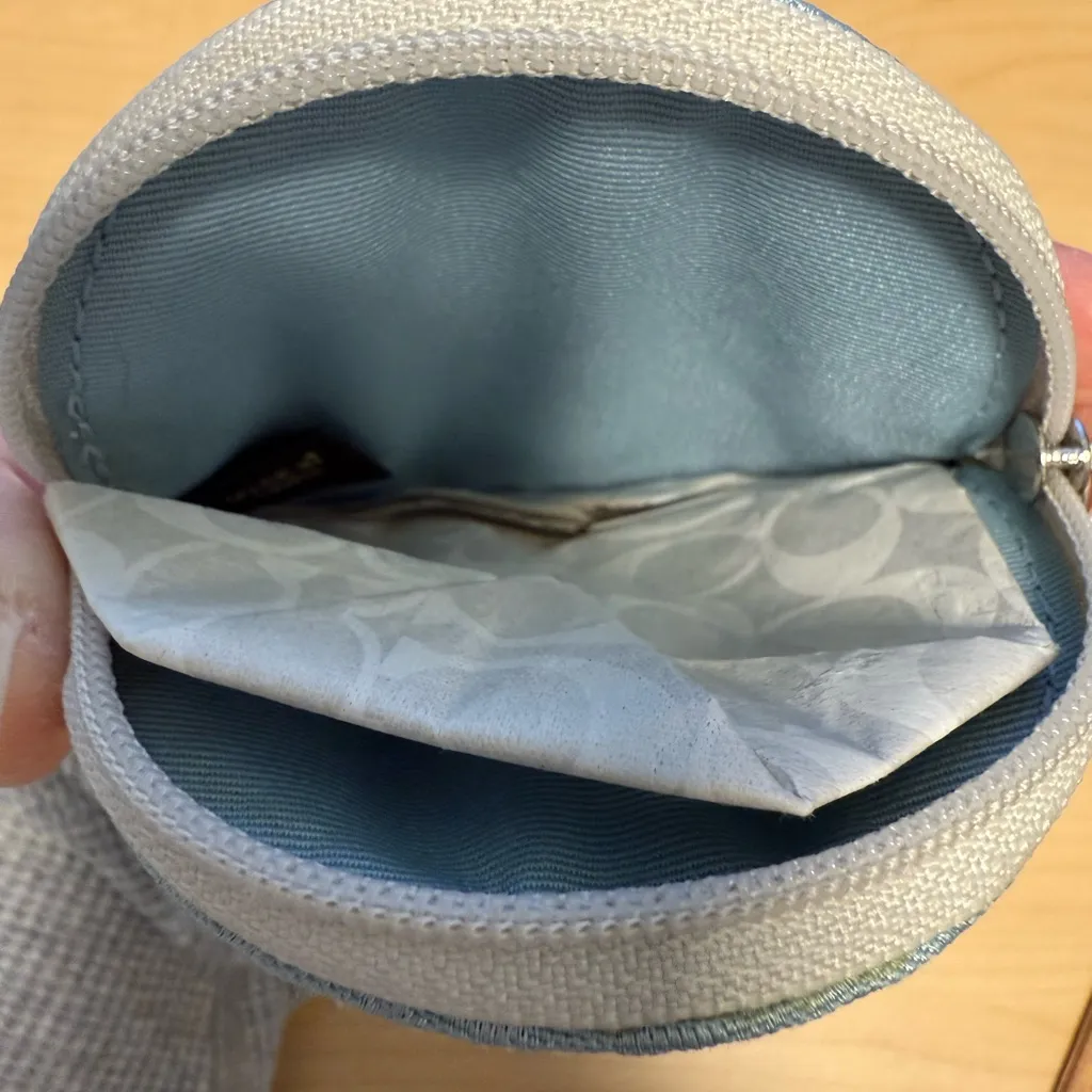 Coach y2k vintage blue and white zip around coin purse - Image 5
