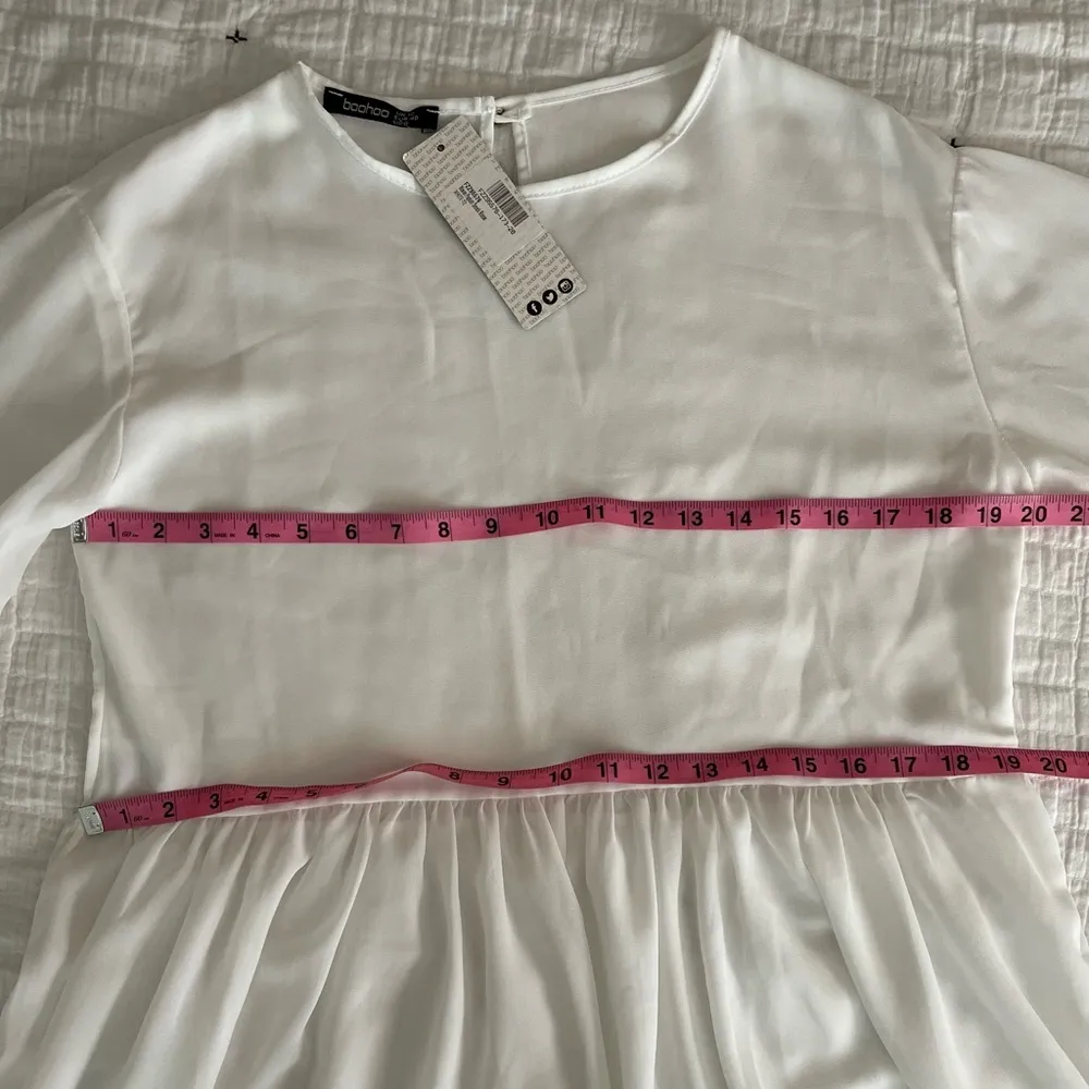 BOOHOO Woven Peplum Smock Blouse Semi-Sheer in White Size 8 US NWT - Image 8