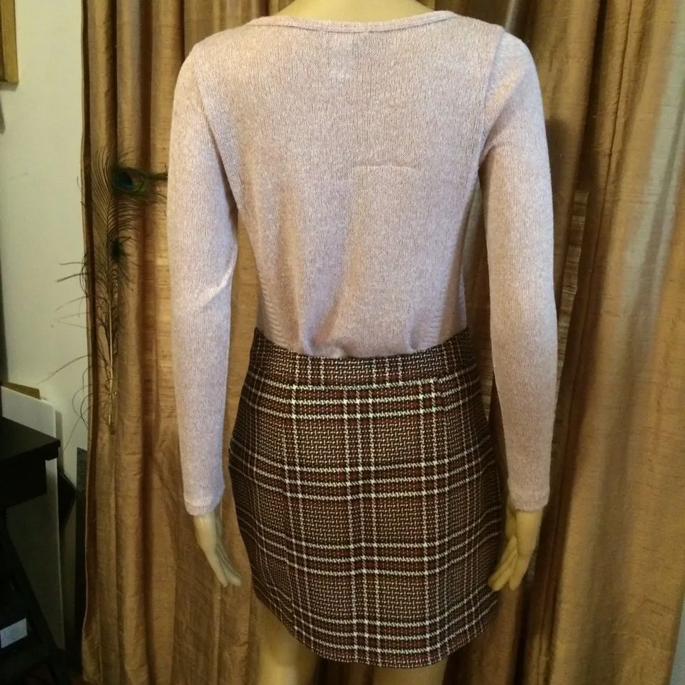 River Island Plaid Mini Skirt with Zipper Accents School Girl Style - Image 5