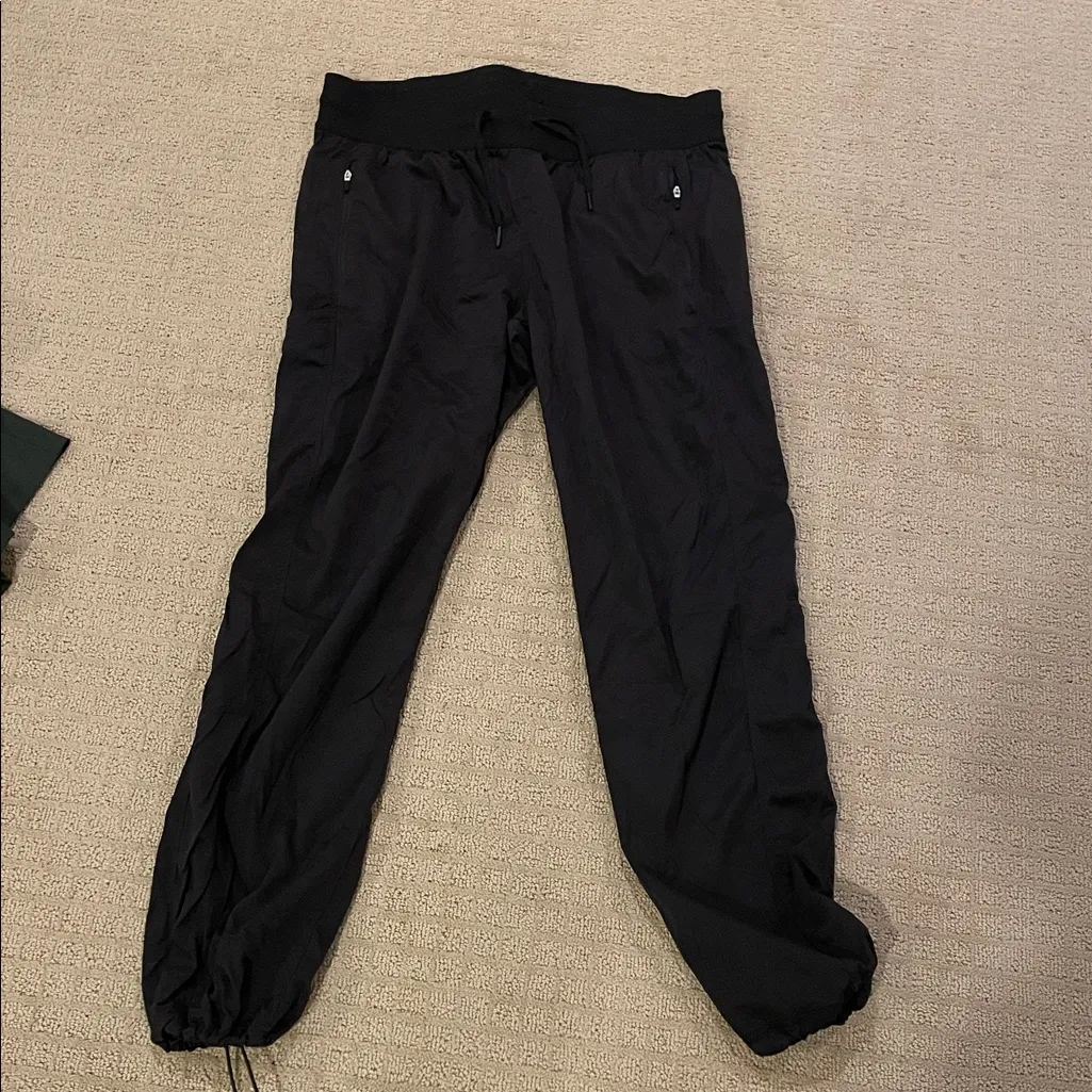 The North Face Women's Black Wind Pants - Image 3