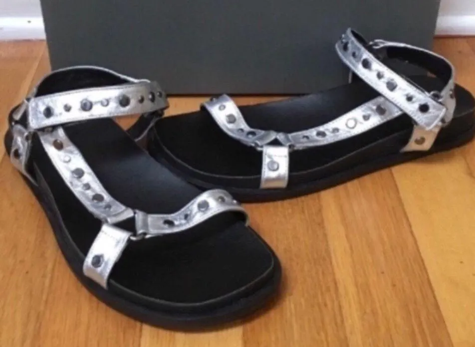 L ‘Veda’ Silver Leather Studded Ankle Strap Wedge Sandals - Size 8.5M - Image 4