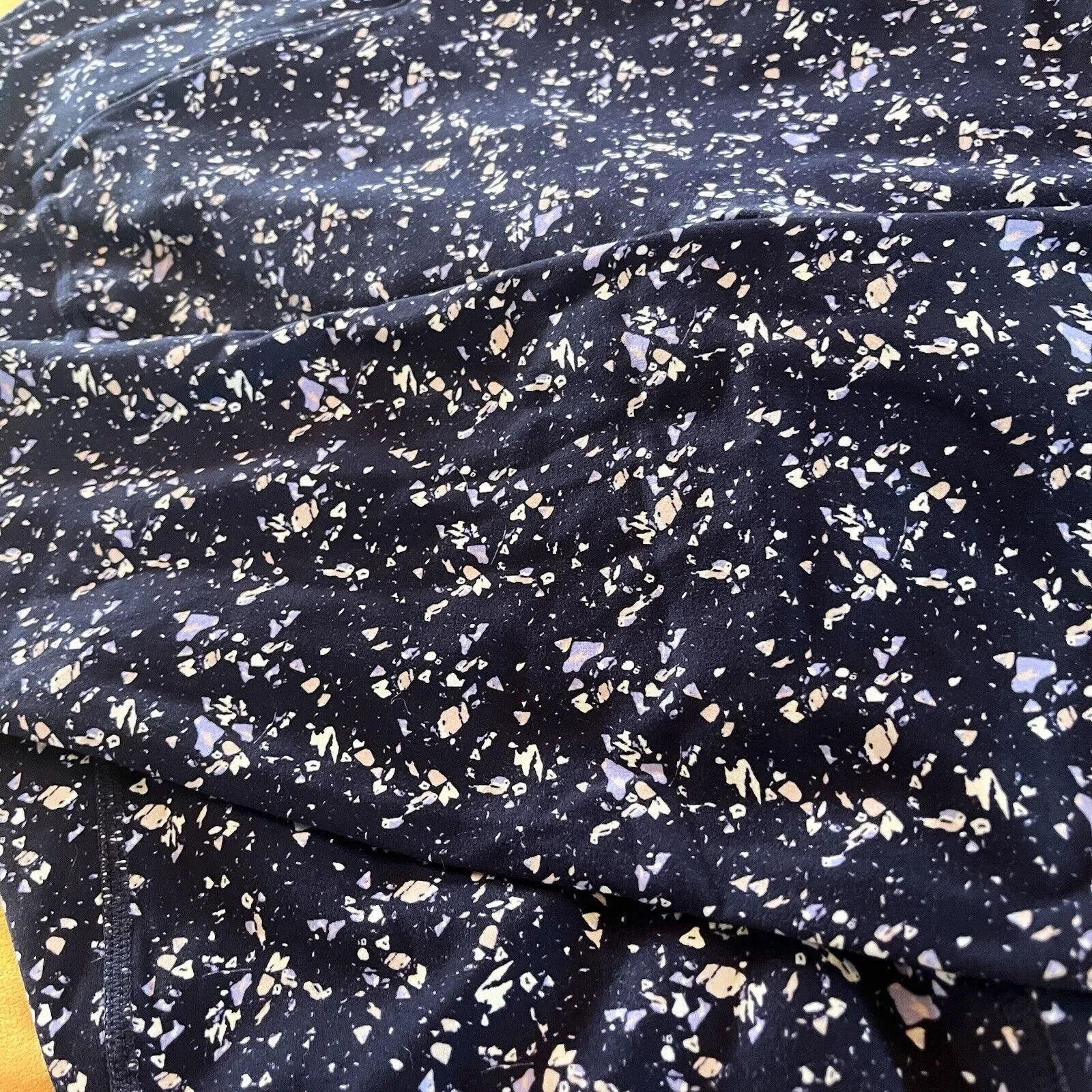 Buff bunny HR tights women's Blue White size XL In EUC Buffbunny Printed - Image 2