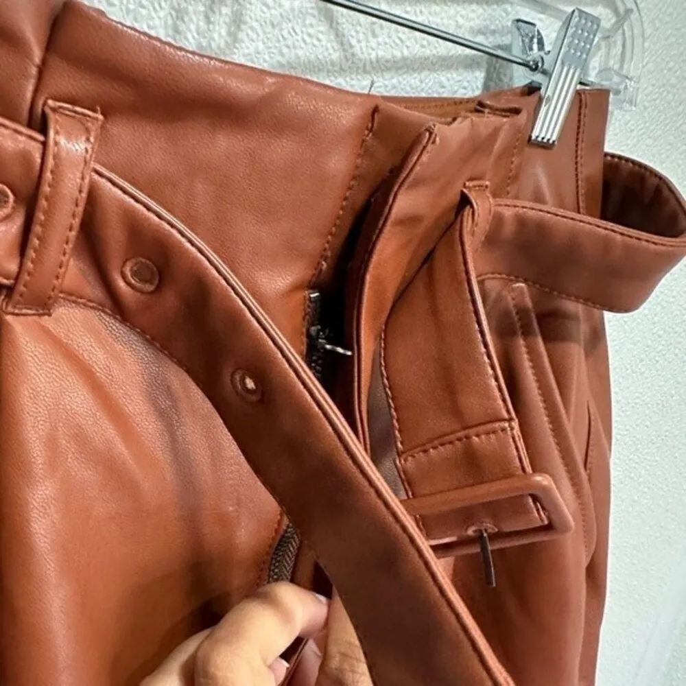 Abercrombie and Fitch Belted faux leather Ankle Pants - Image 4