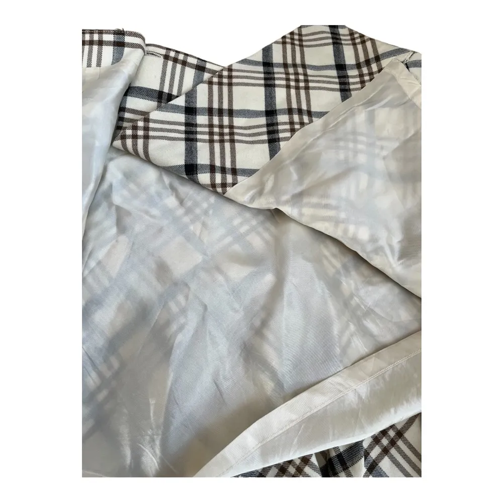 Limited Women’s plaid pleated skirt size 0 - Image 5