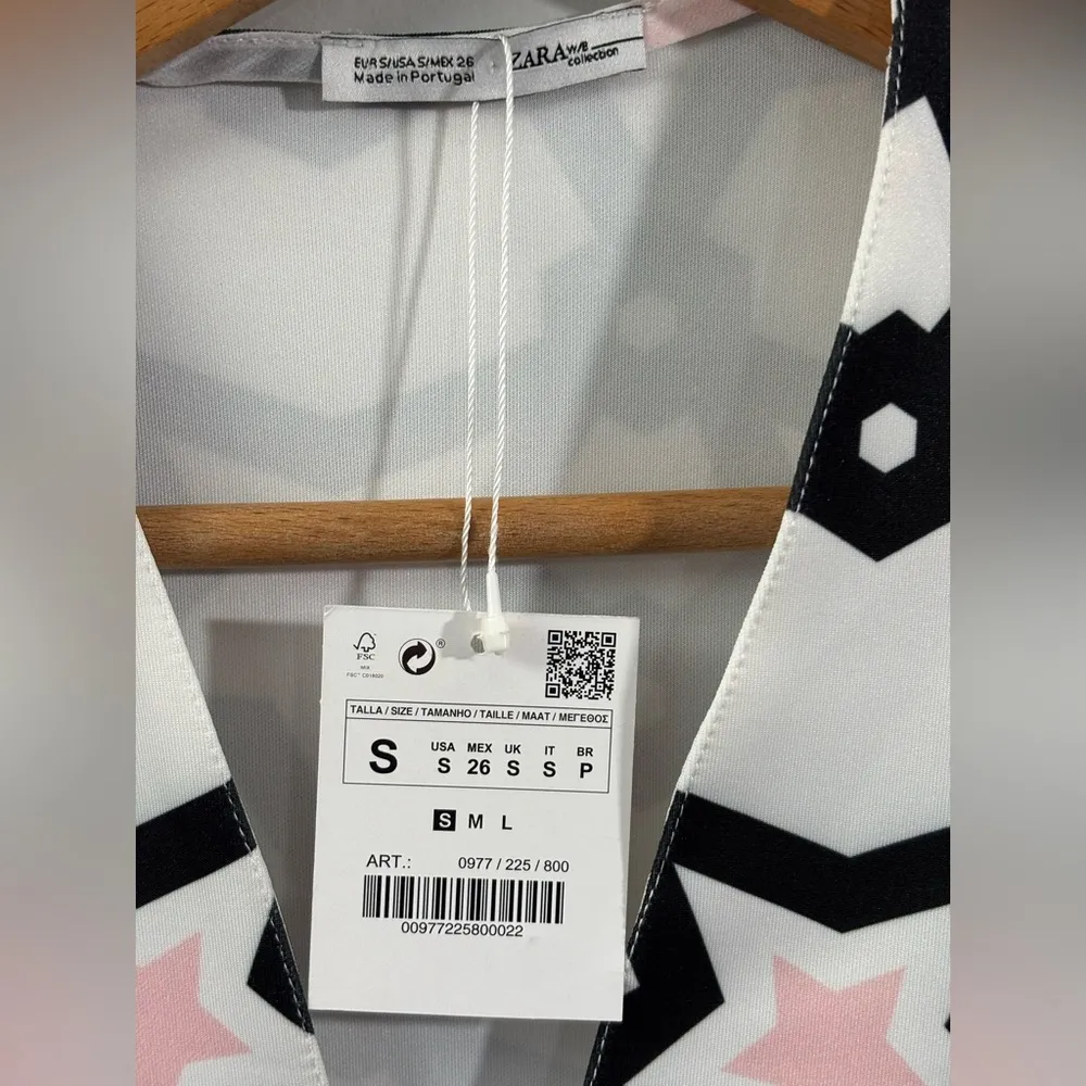 NWT Zara w/b collection shift dress sz S Mini Shift 60s Twiggy inspired Stars - Image 3