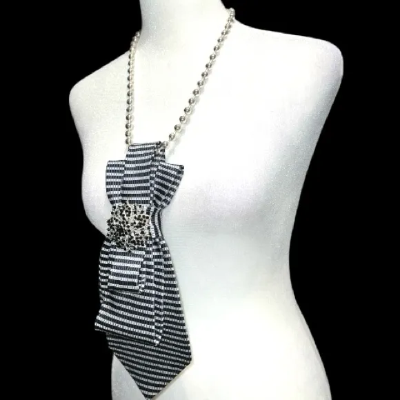 “Dainty Dapper” stylist silver/ black necktie necklace Silver - Image 5