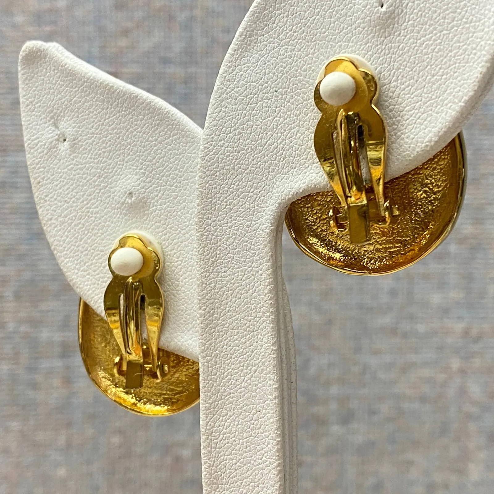 Vintage Classic Gold Tone Faux Pearl Button Clip On Earrings Style - Image 5