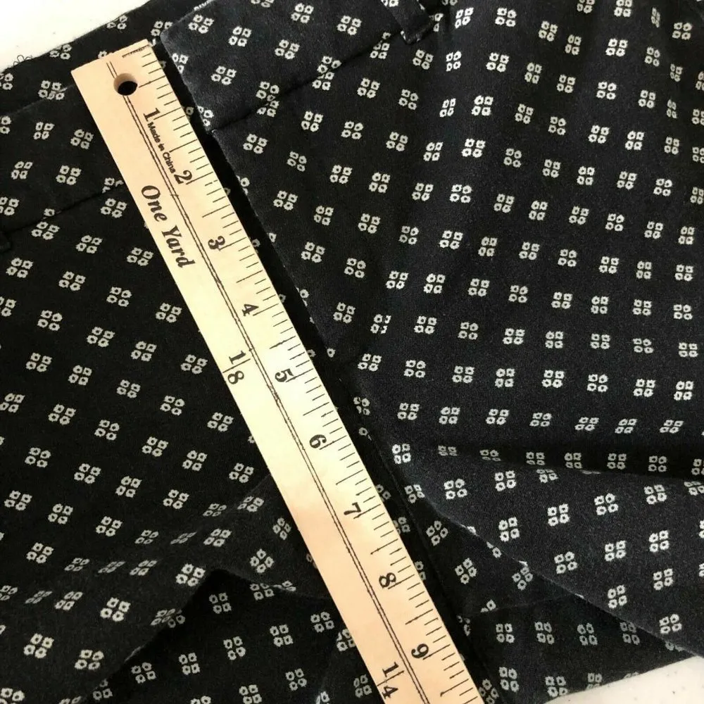 Old Navy Womens Pixie Pants Mid Rise Secret Slim Pockets Geometric Black White 4 - Image 7