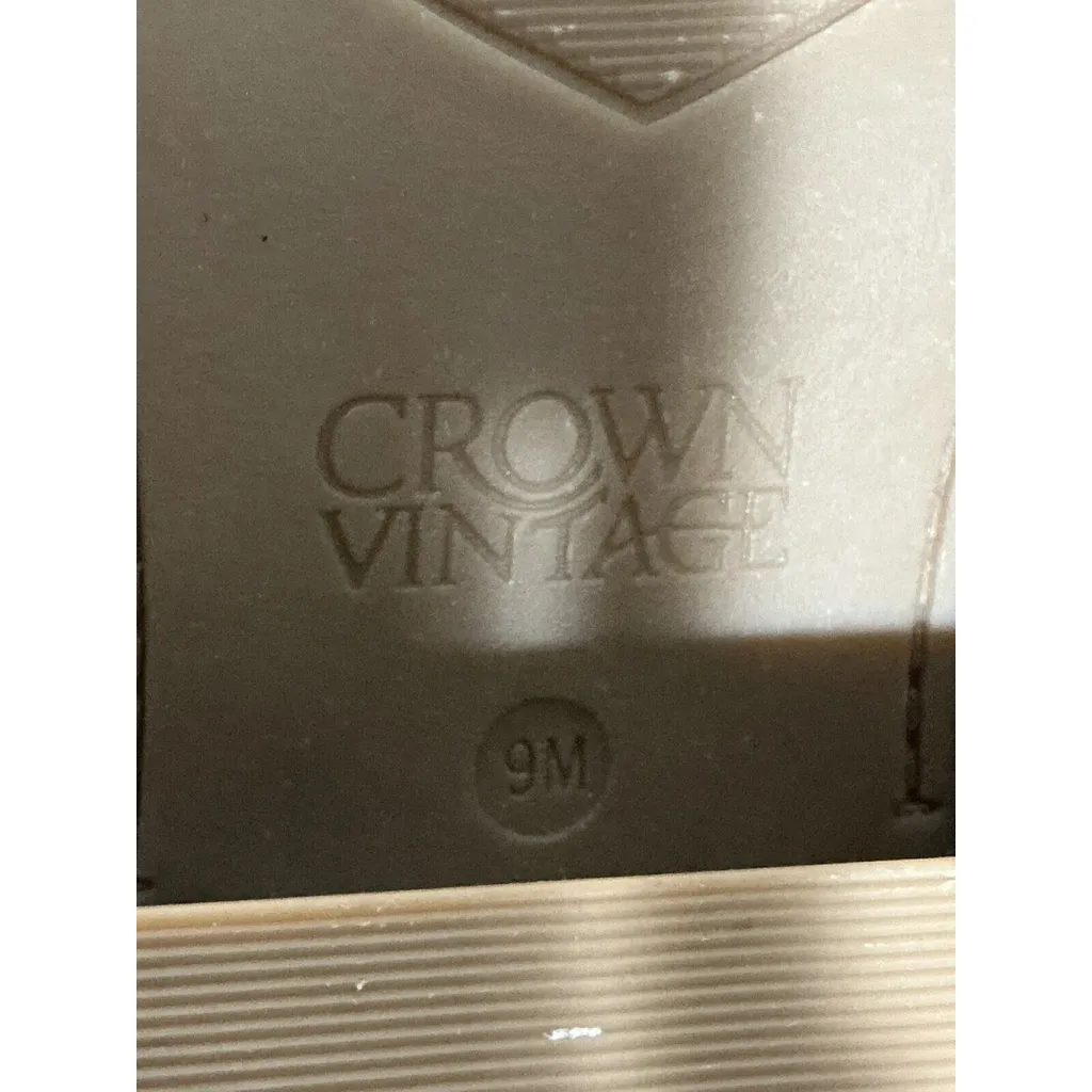 Woman’s Crown Vintage Brown Suede Block Heel Lace Up Shoes Size 9M - Image 7