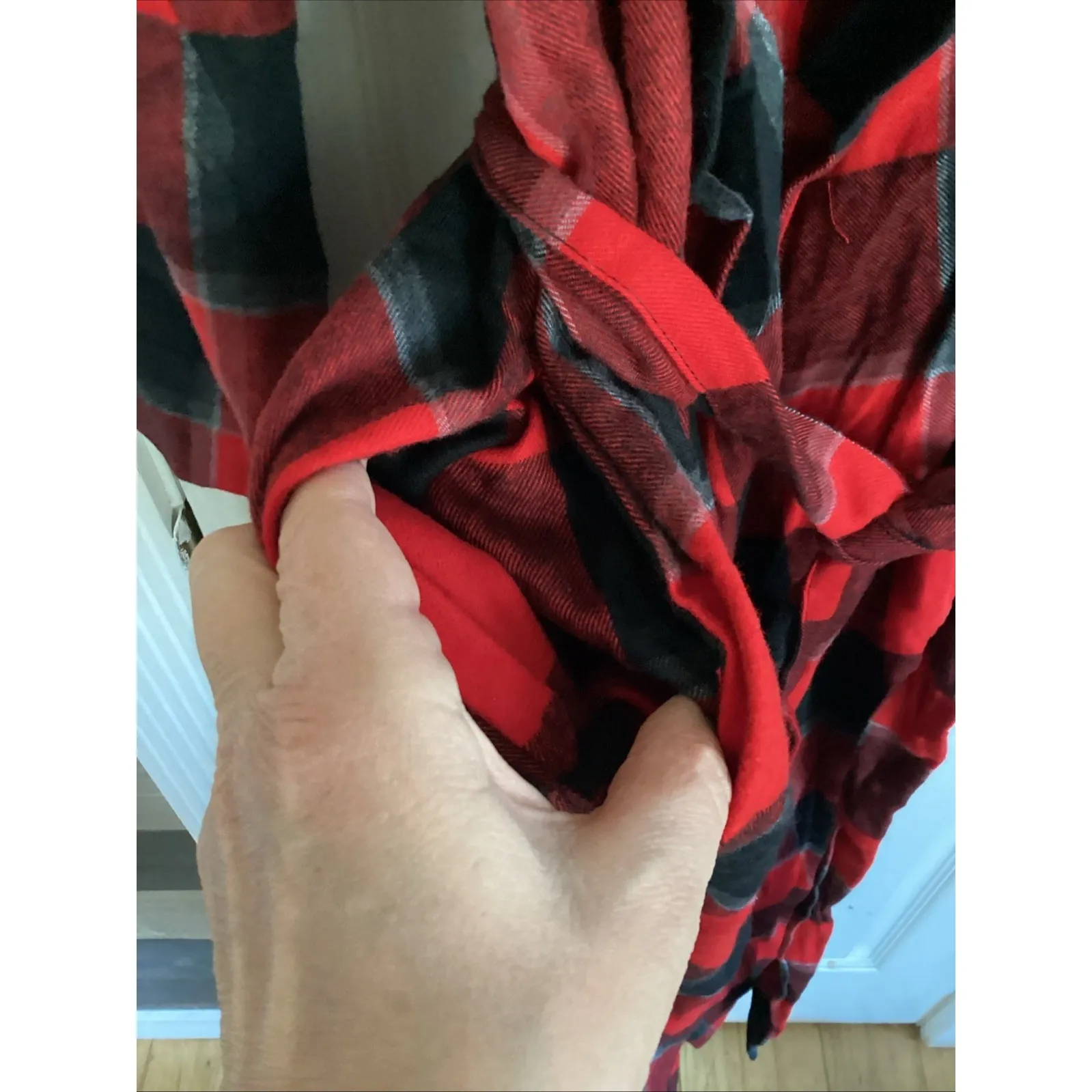 NWT ROBE flannel Plaid Womans Red And Black Size XS/S - Image 9
