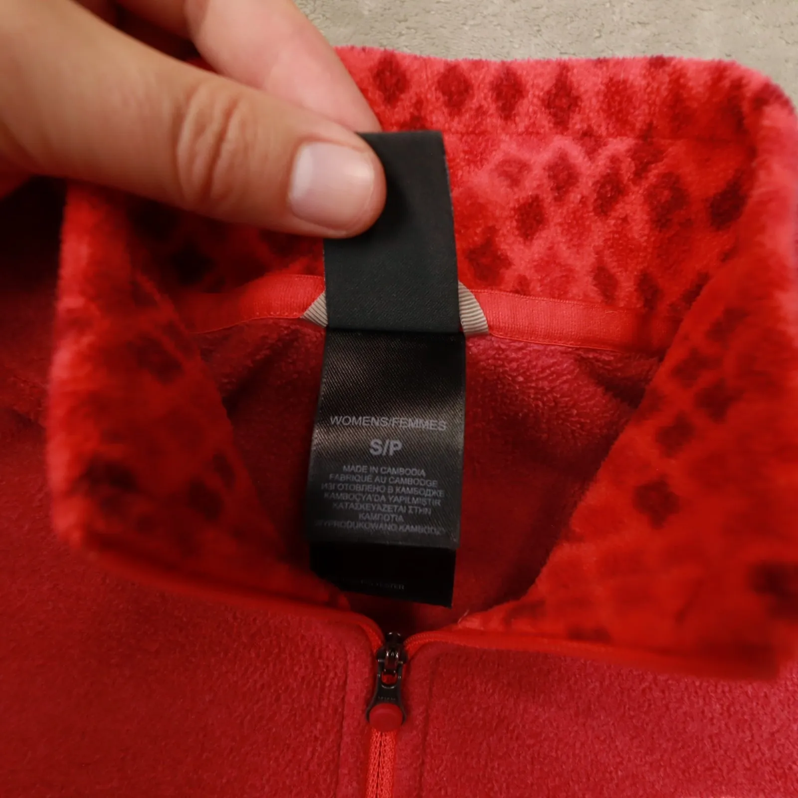 The‎ North Face Light Red Quarter Zip Fleece Pullover Pattern Trim size Small - Image 3