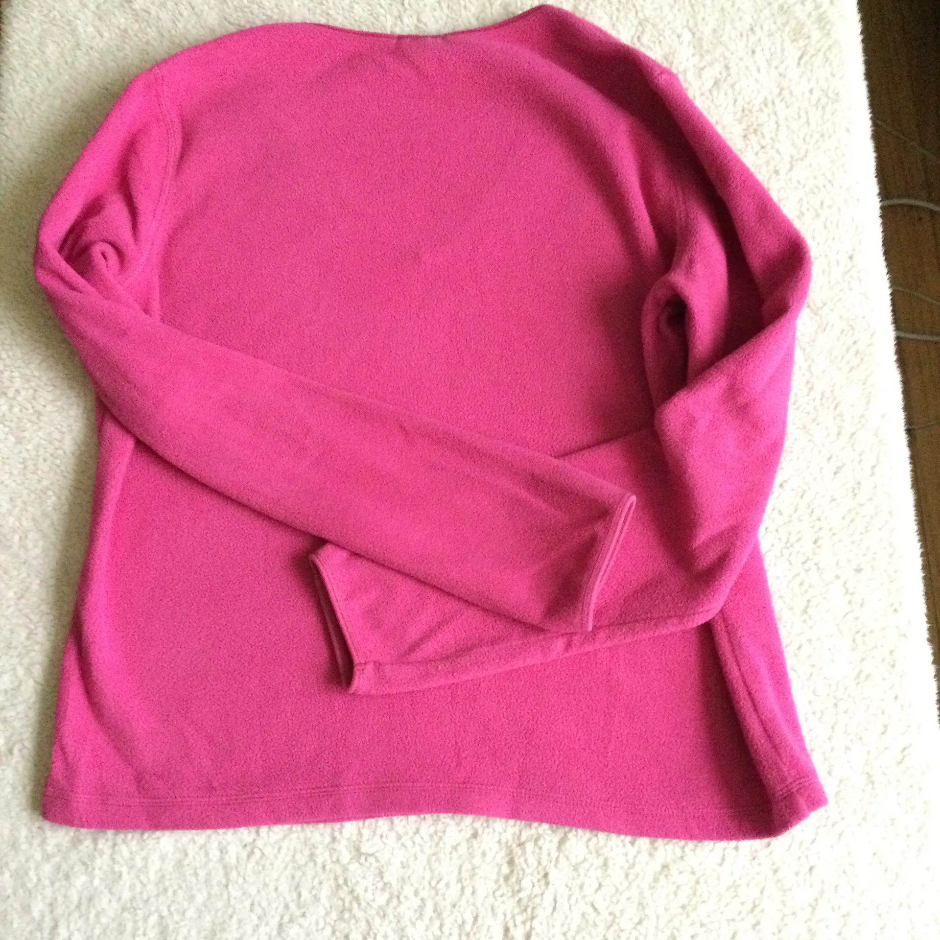 Old Navy Pink Fleece V-neck Y2K Pullover - Sz Medium - Image 4