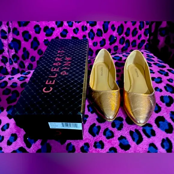 Celebrity pink flats - rose gold size 8 - Image 2