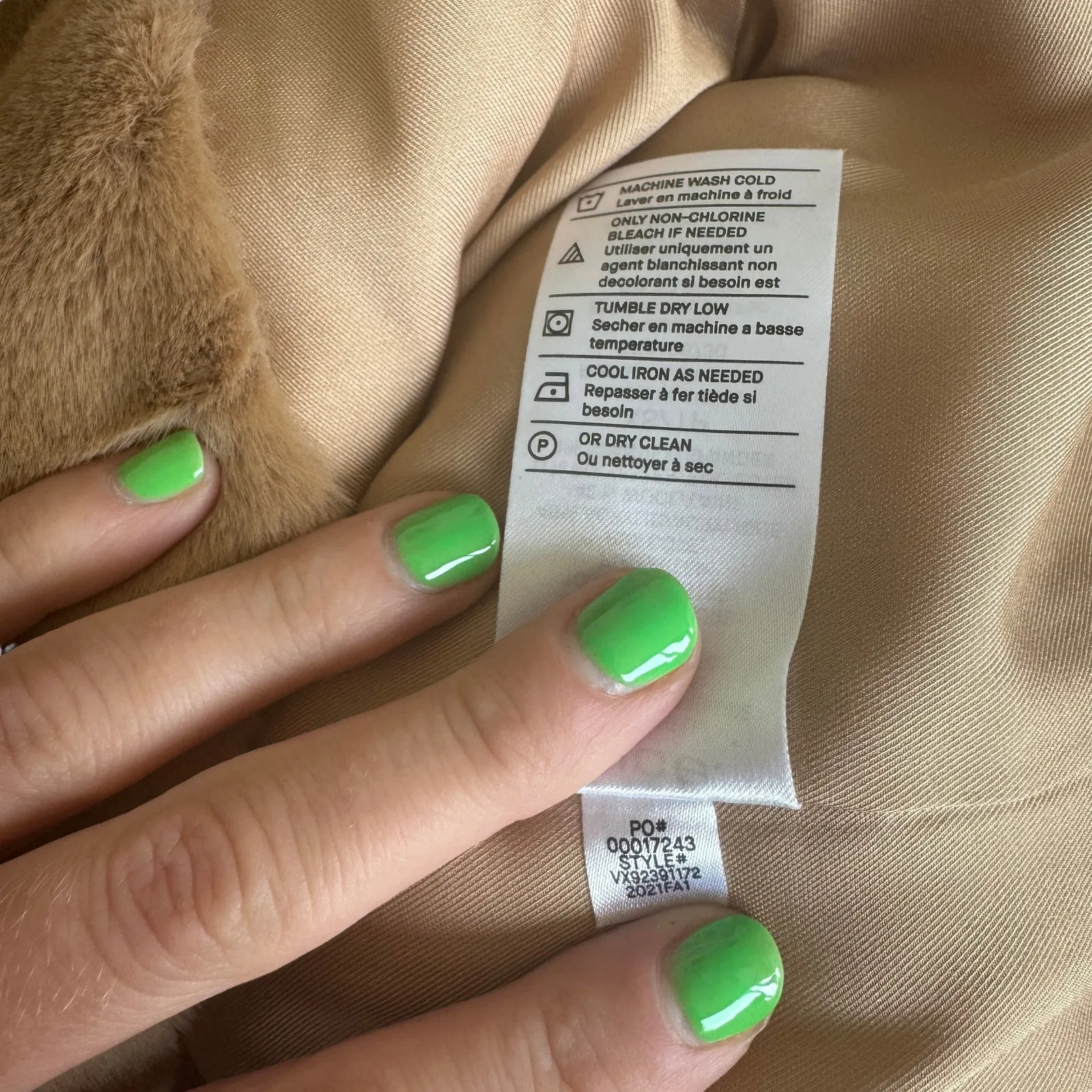 Vince NEW  Plush Hoodie in Sand Dollar - Image 8