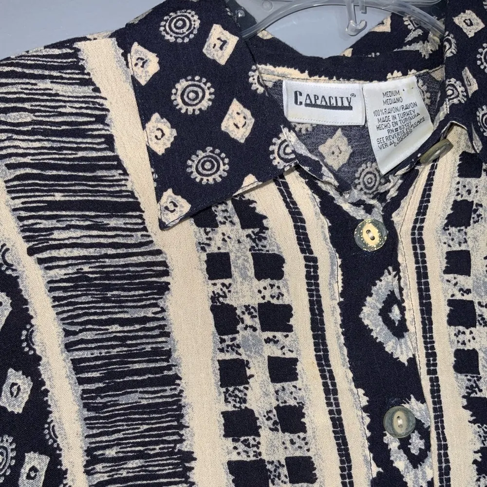 Capacity Vintage Black&Tan Geo Print Short Sleeve Button Down Shirt M Size M - Image 3