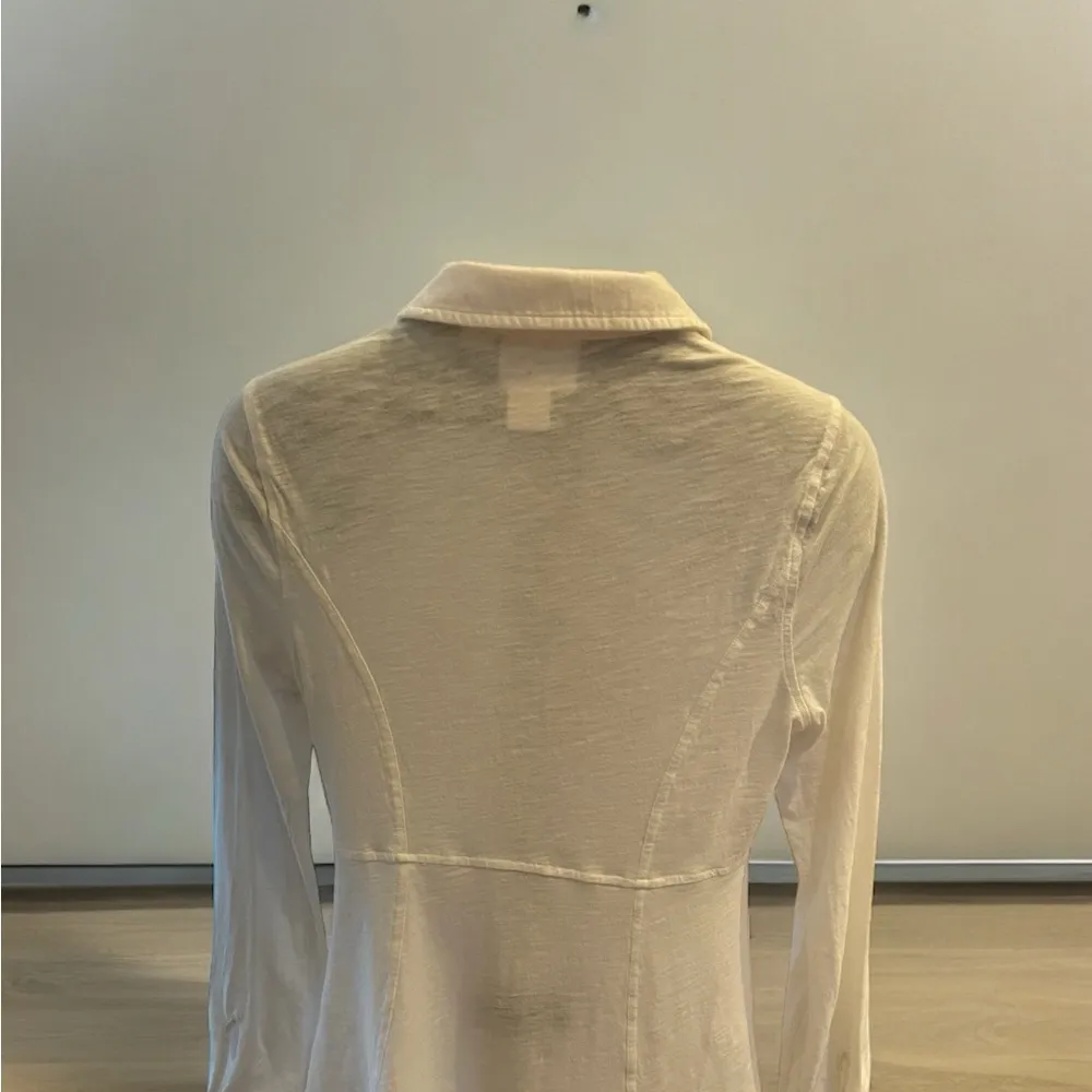 Anthropologie Anthro Maeve Claudette white long sleeve front tie top size small - Image 4