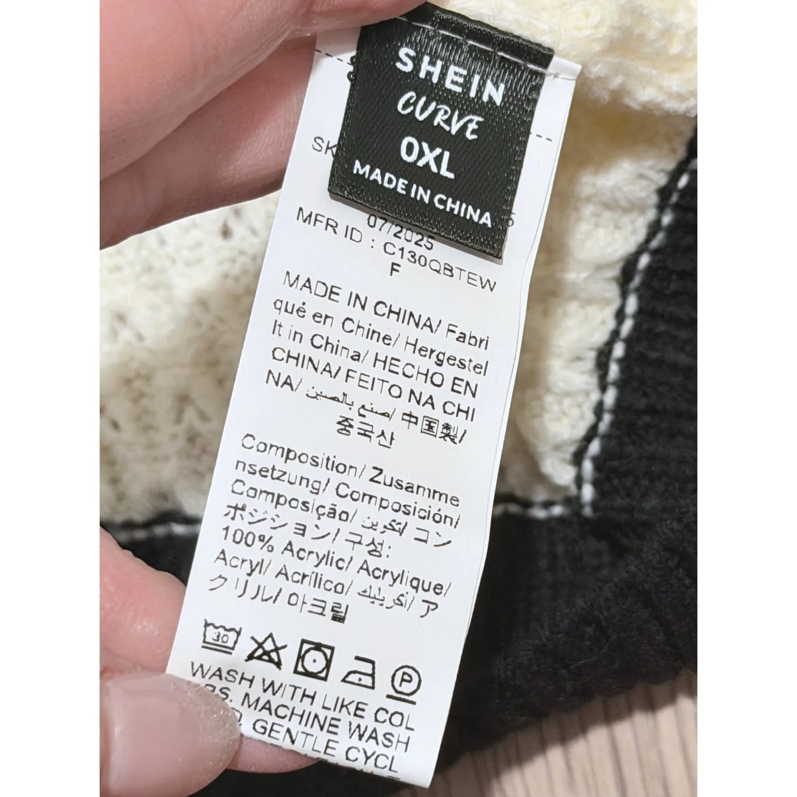 SHEIN CURVE Plus 0X XL Cream Black Knit Cardigan Sweater Pearl Flower Buttons Size undefined - Image 6