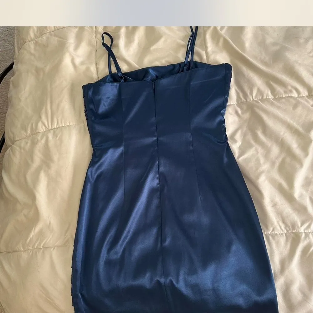 Elegant Navy Blue Dress - Image 2