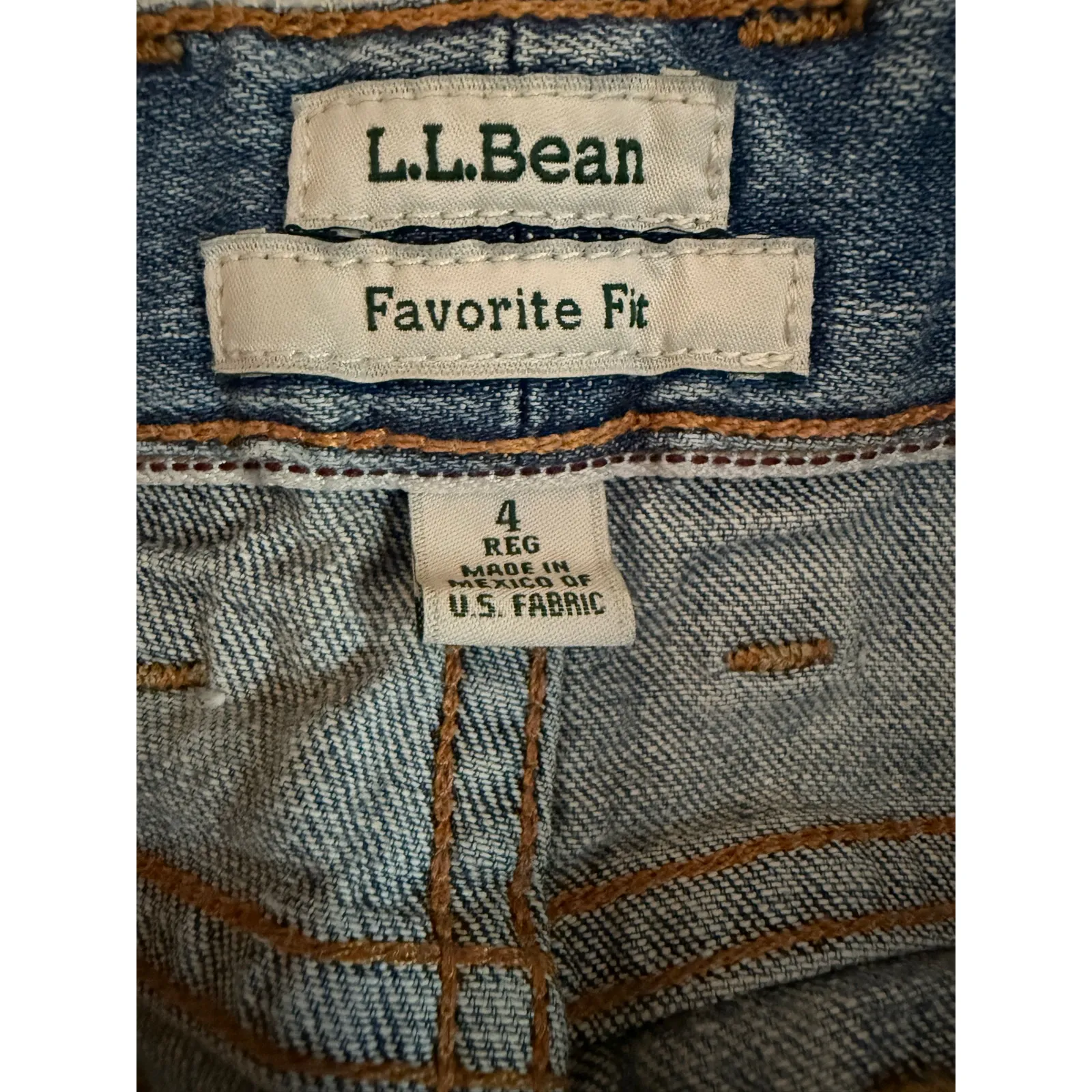 L.L. Bean Favorite Fit Straight Leg Jeans Women’s Size 4 Reg Blue Denim 292220 - Image 5