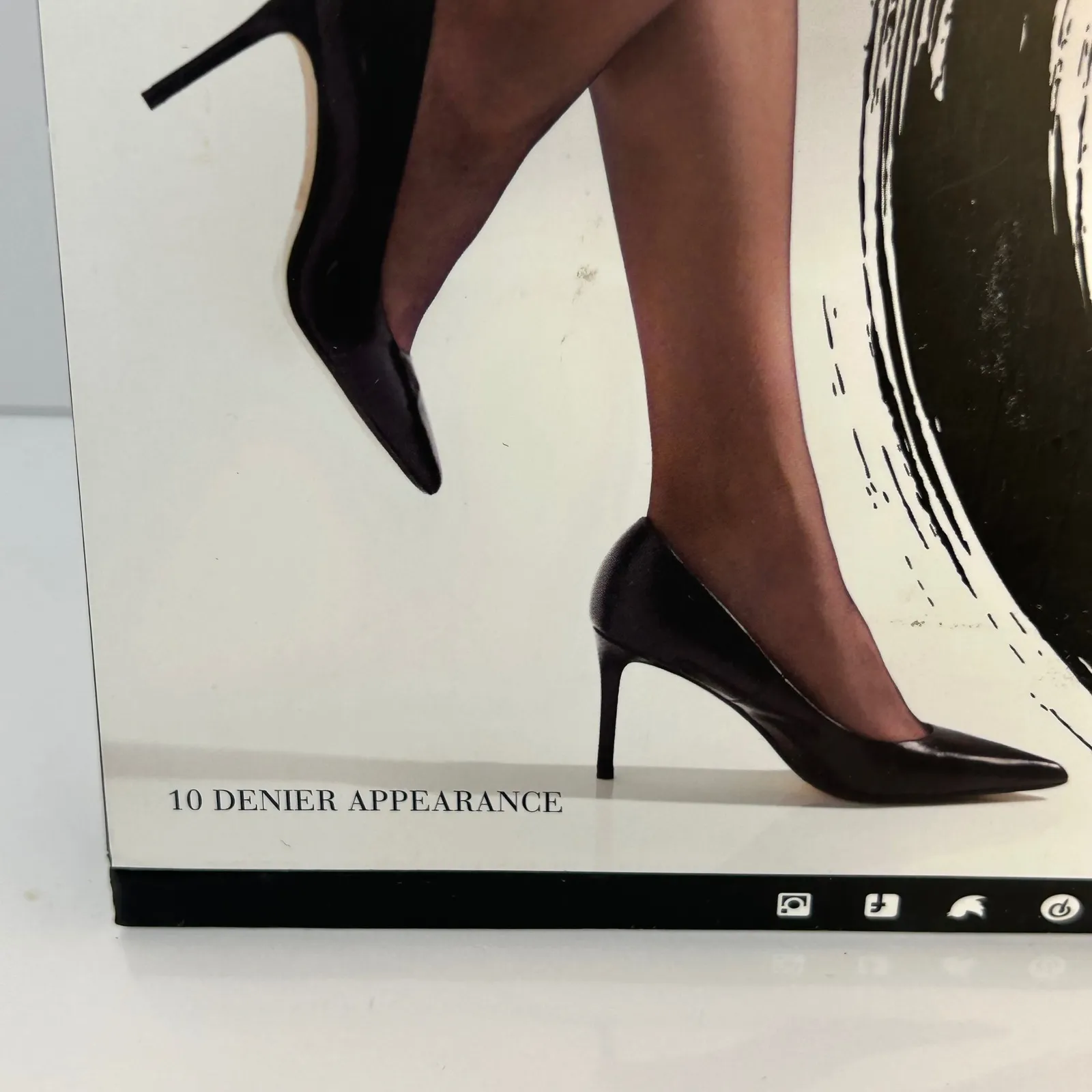 Natori Soft Suede Ultra Sheer Pantyhose Medium Nude 10 Denier Appearance - Image 2