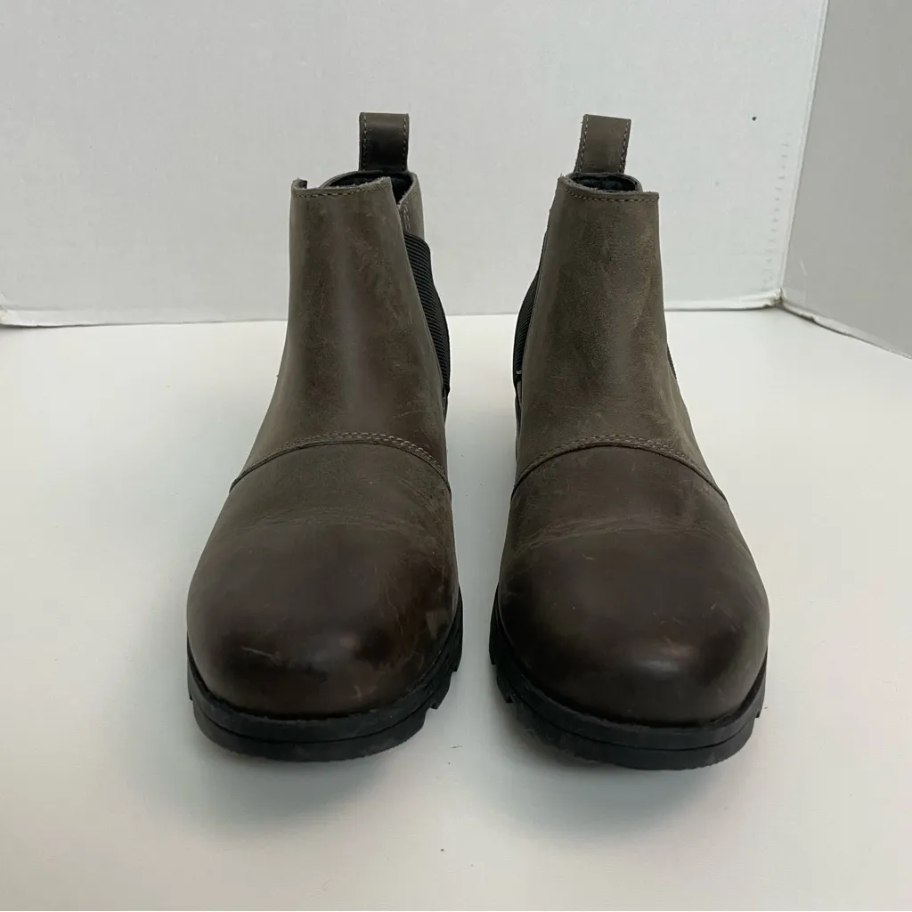 Sorel Boots Emelie Chelsea Leather Ankle Waterproof Lugged Soles Olive Green - Image 2