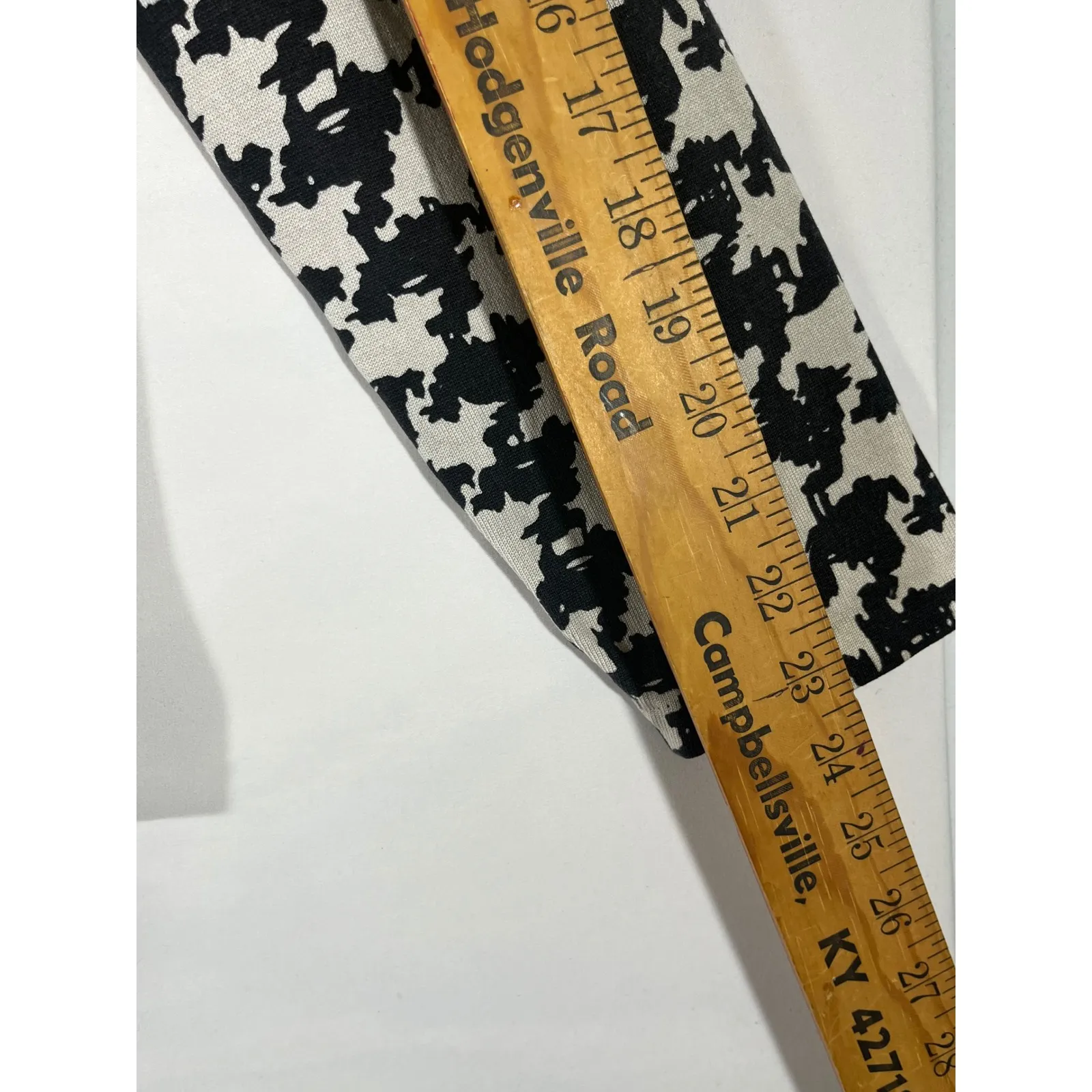 Josephine Chaus Women Cardigan Silk Blend Sweater V-Neck Button Up Black/Cream L - Image 9