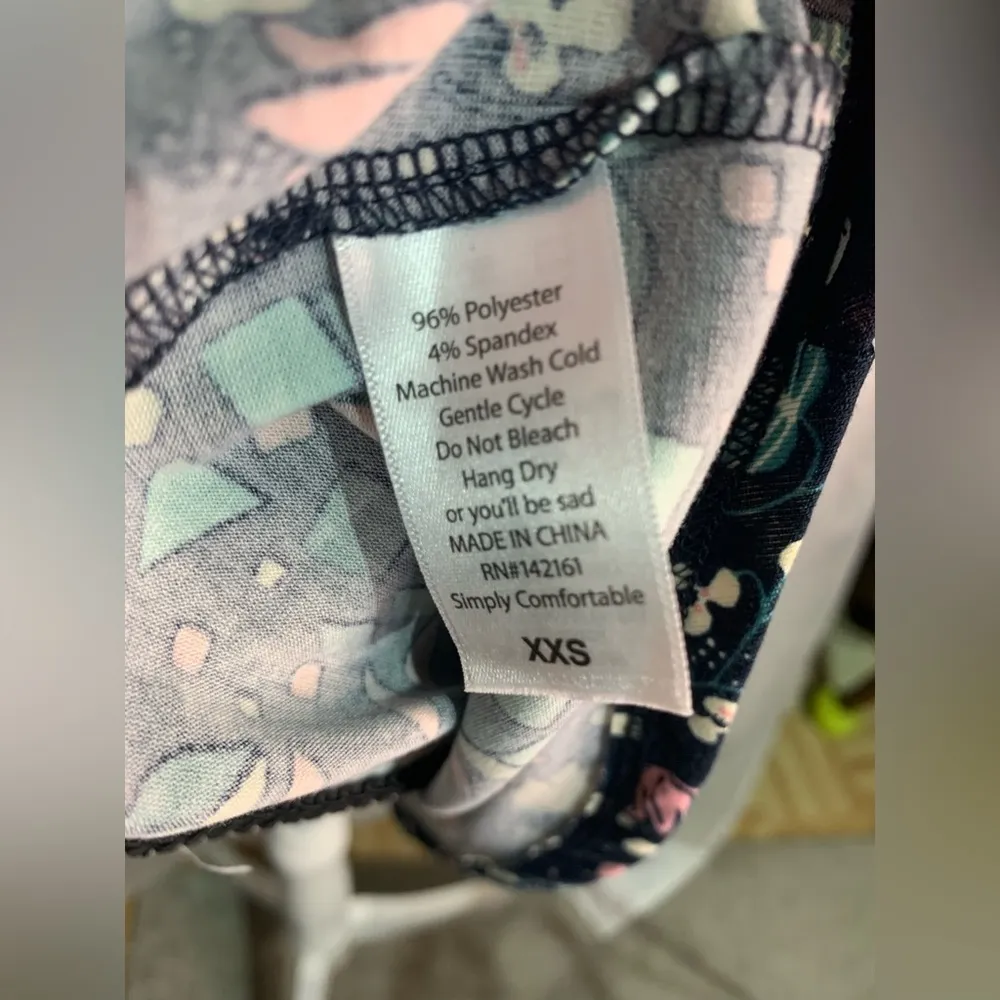 Lularoe Irma Blue Geometric Print Top - Image 6