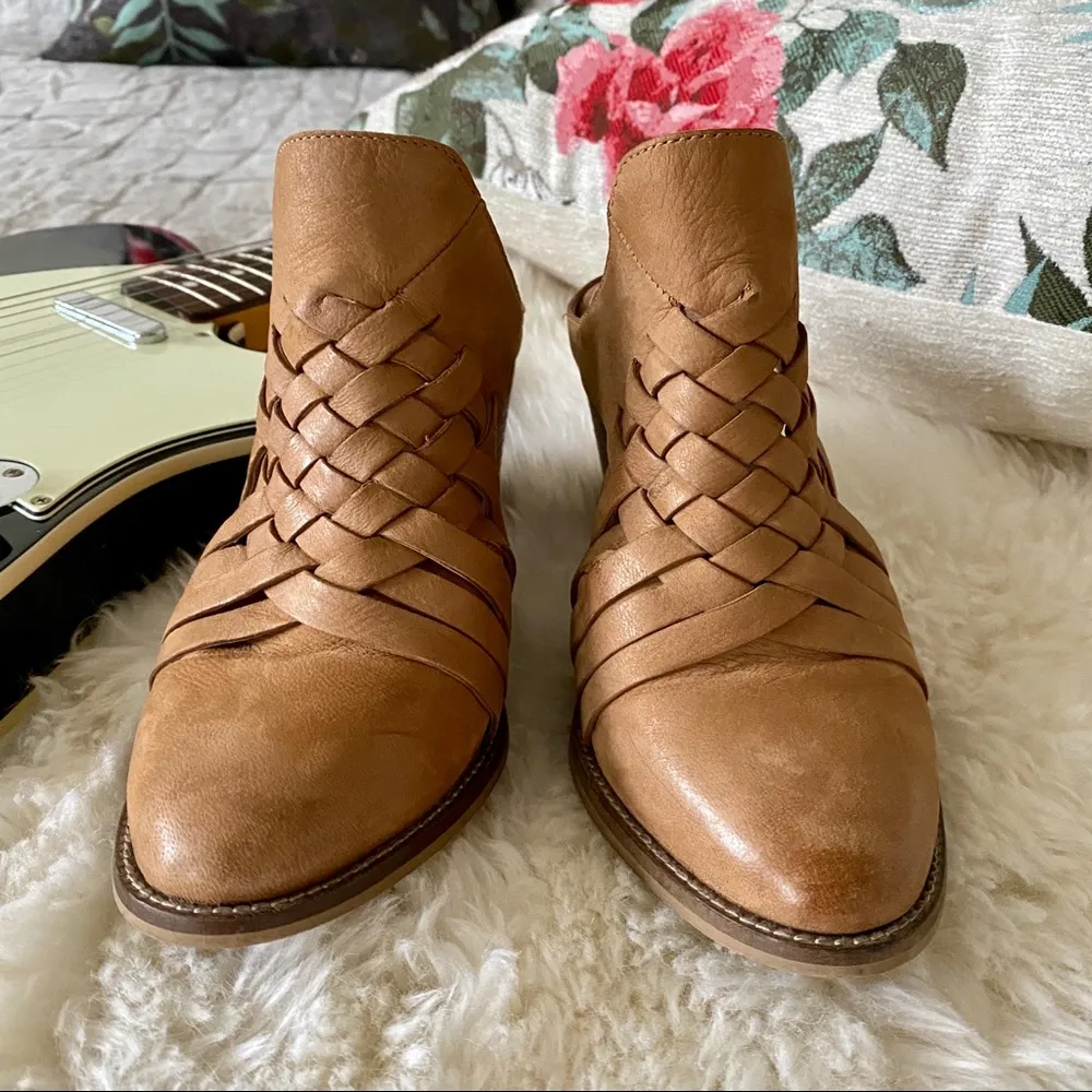 🌸Anthropologie🌸 Seychelles Tan Leather Braided Mules - Image 5