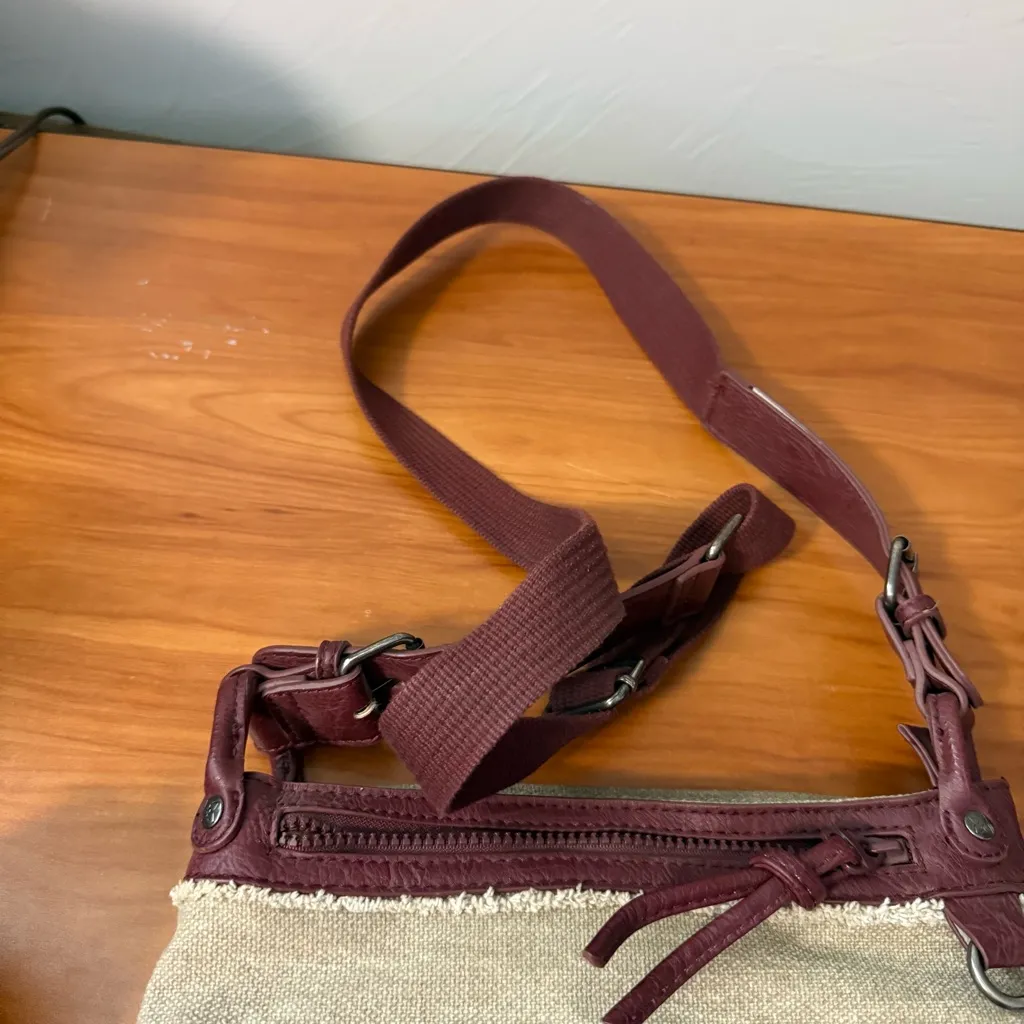 Sherpani Crossbody Bag Purse Canvas‎ Leather Laurel Burgundy Khaki Casual Red - Image 3