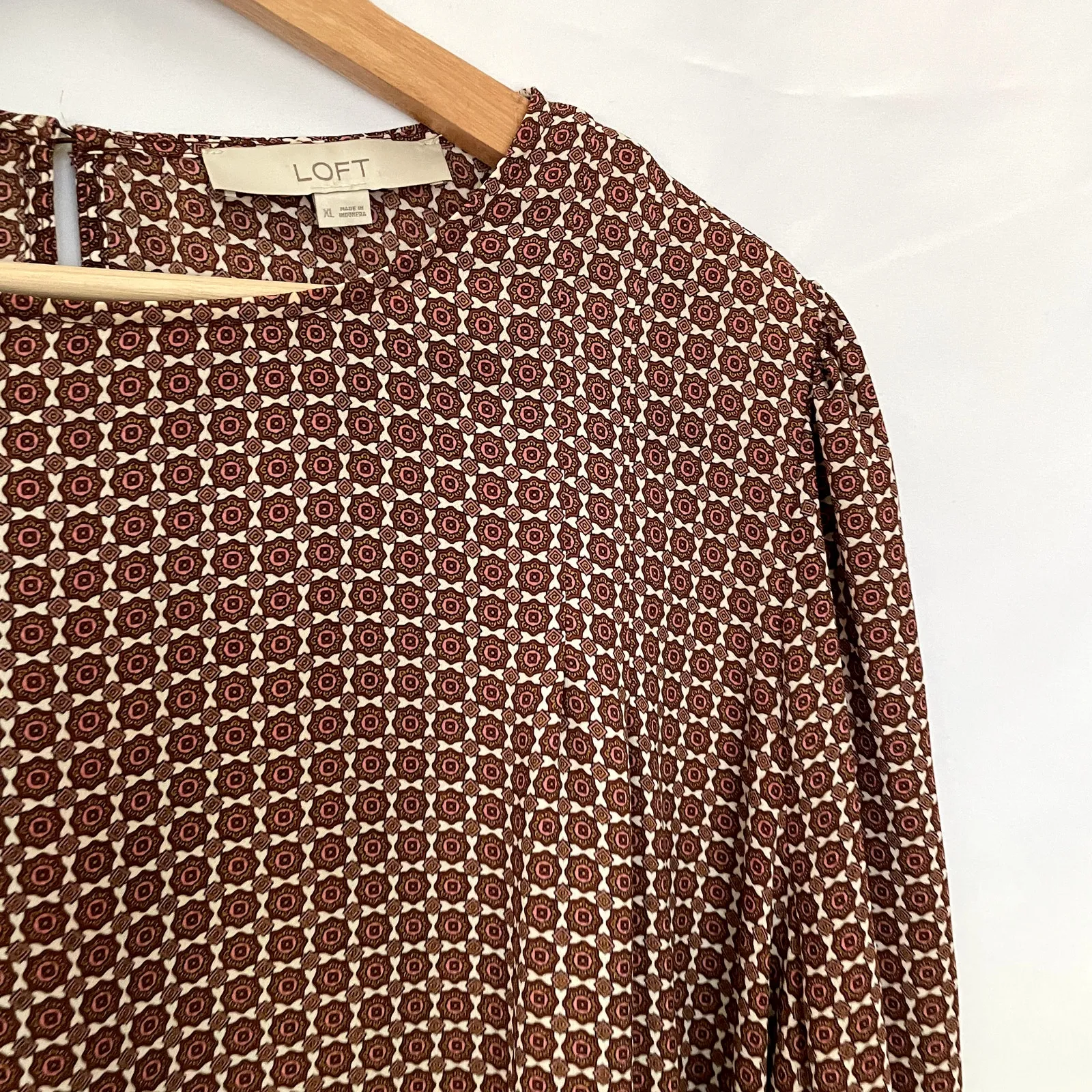 Ann Taylor LOFT brown vintage high neck long sleeved blouse women's size XL - Image 2