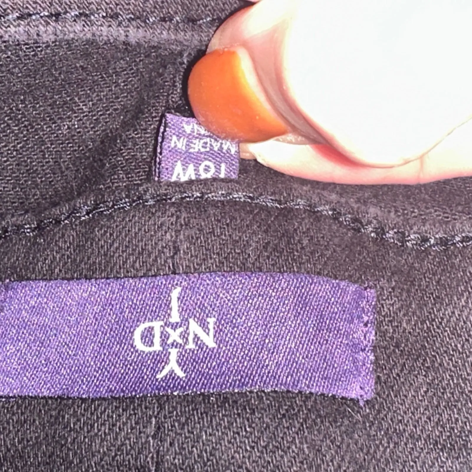 NYDJ Not Your Daughter‎ Women's 18W Black Capris Pants Cropped Sculpt Stretch - Image 13