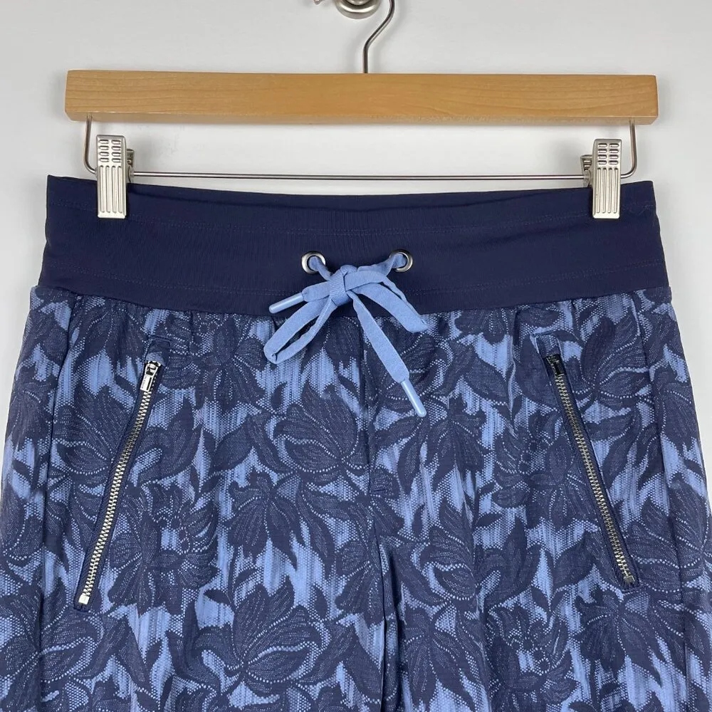 Athleta Trekkie North Jogger in Ethereal Bloom Cottage Blue Size 2 - Image 4