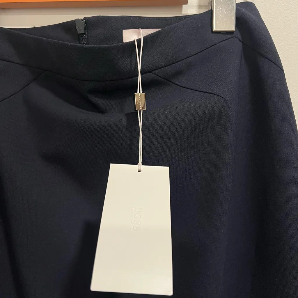 Hugo Boss Classic Navy Pencil Skirt - Image 4