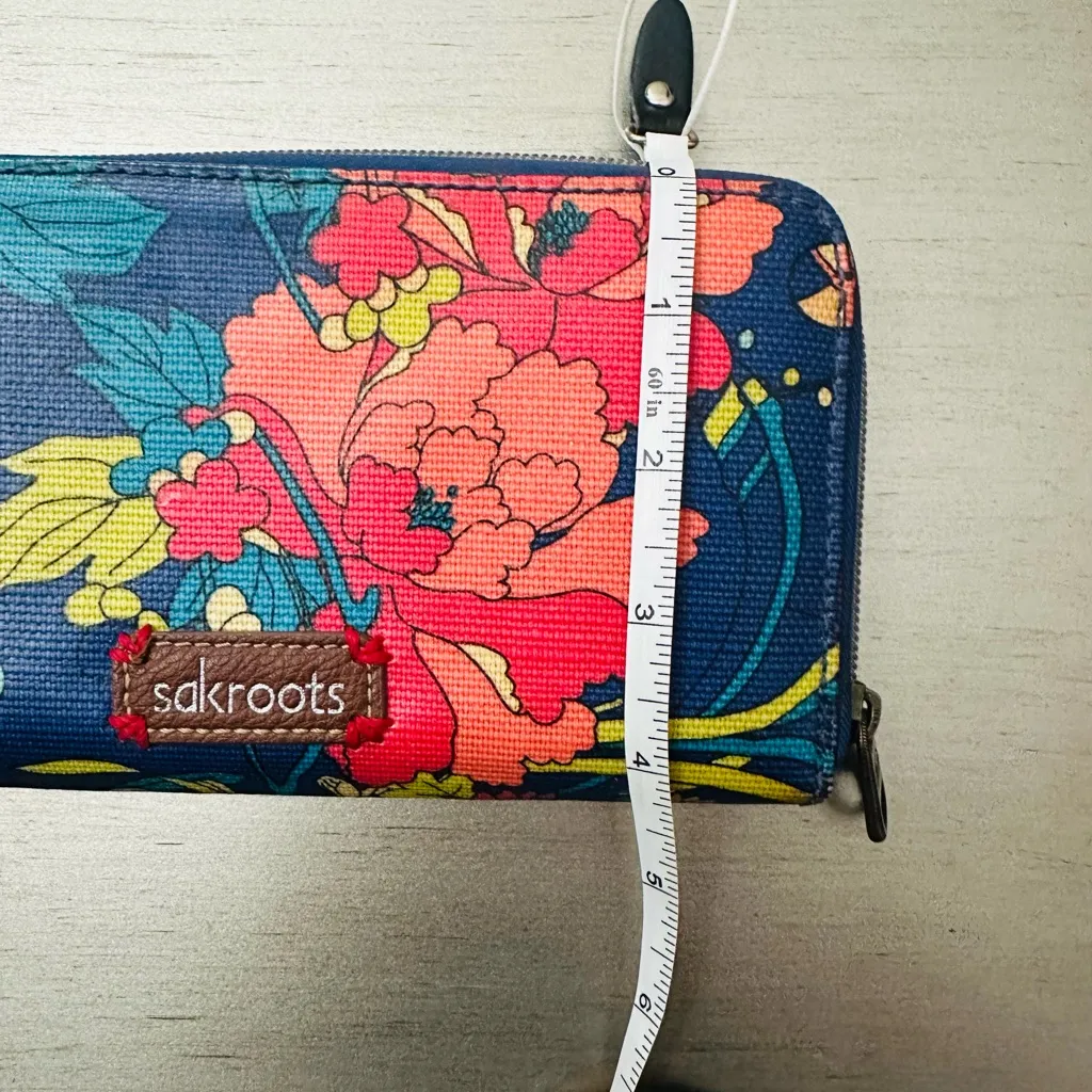 Sakroots  Multicolor Floral Wallet - Image 5