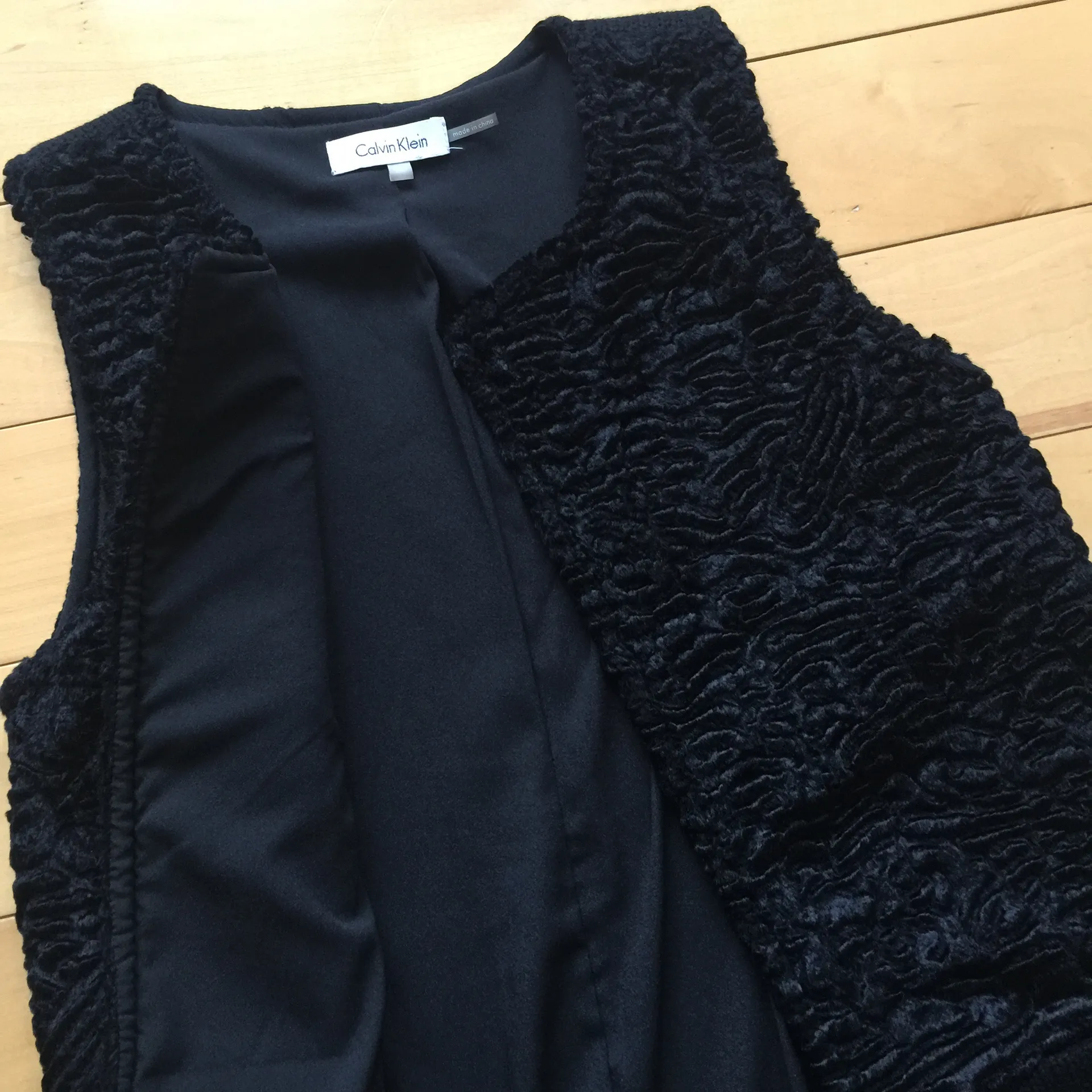 Calvin Klein Sleeves Less Vest/Waistcoat. - Image 3