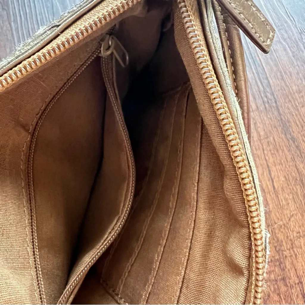 Bueno Tan Interior Crossbody Bag - Image 6