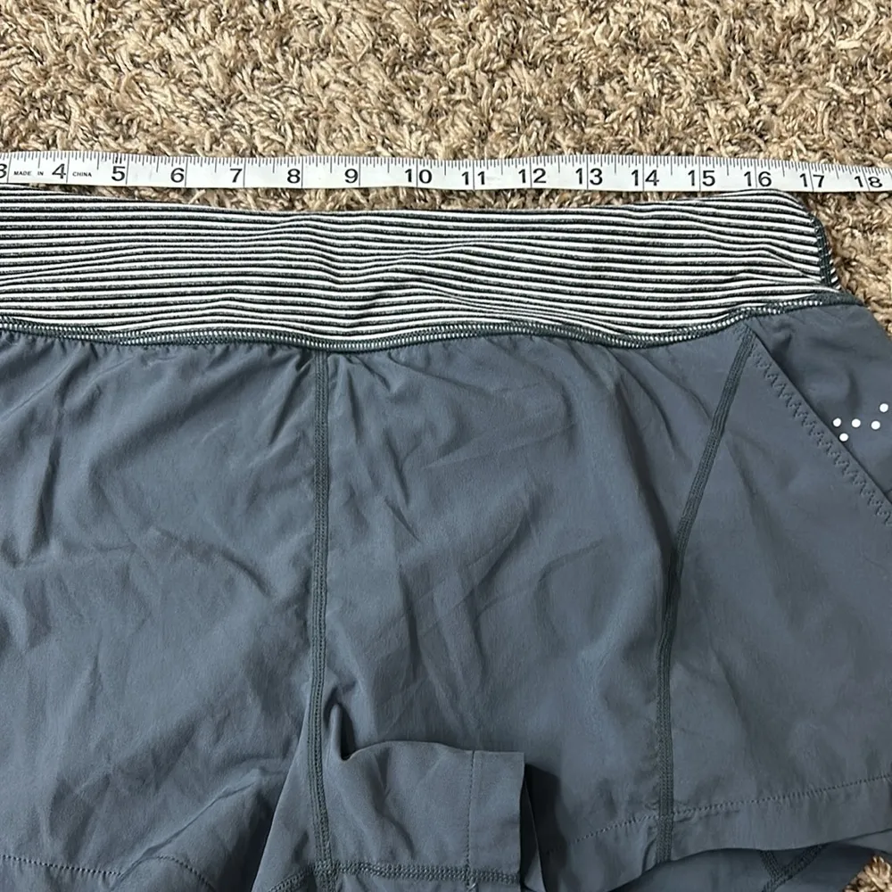 Zella Grey Workout Running Shorts Sz XL - Image 6