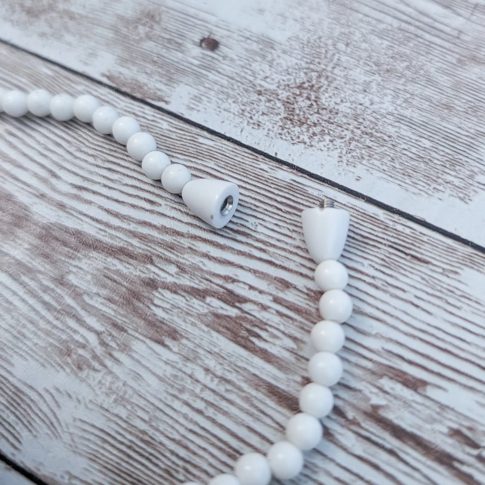 Vintage Lucite Necklace - Image 9