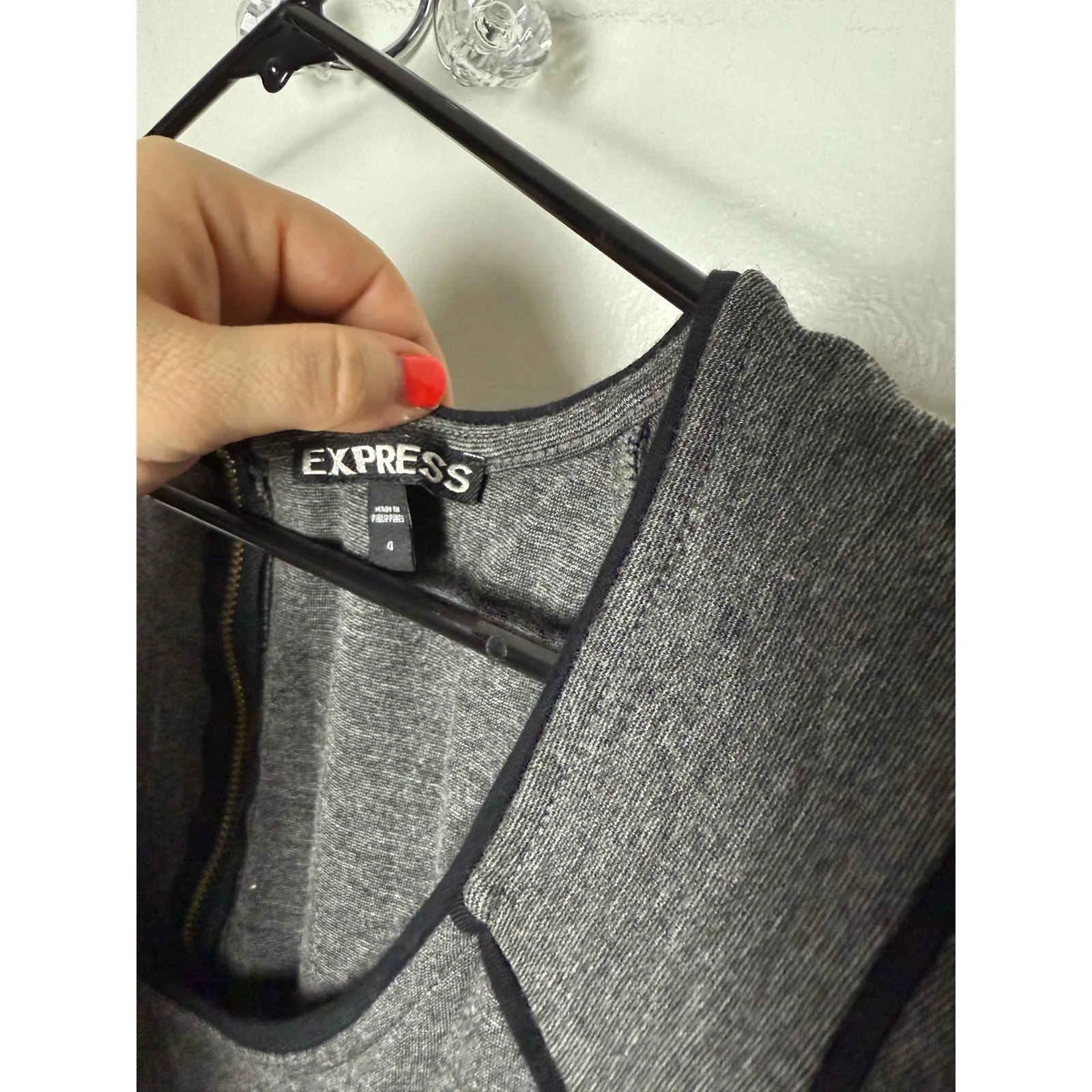 Express Dress Women's 4 Gray Black Sheath Cap Sleeve Mini Work Career Office - Image 3