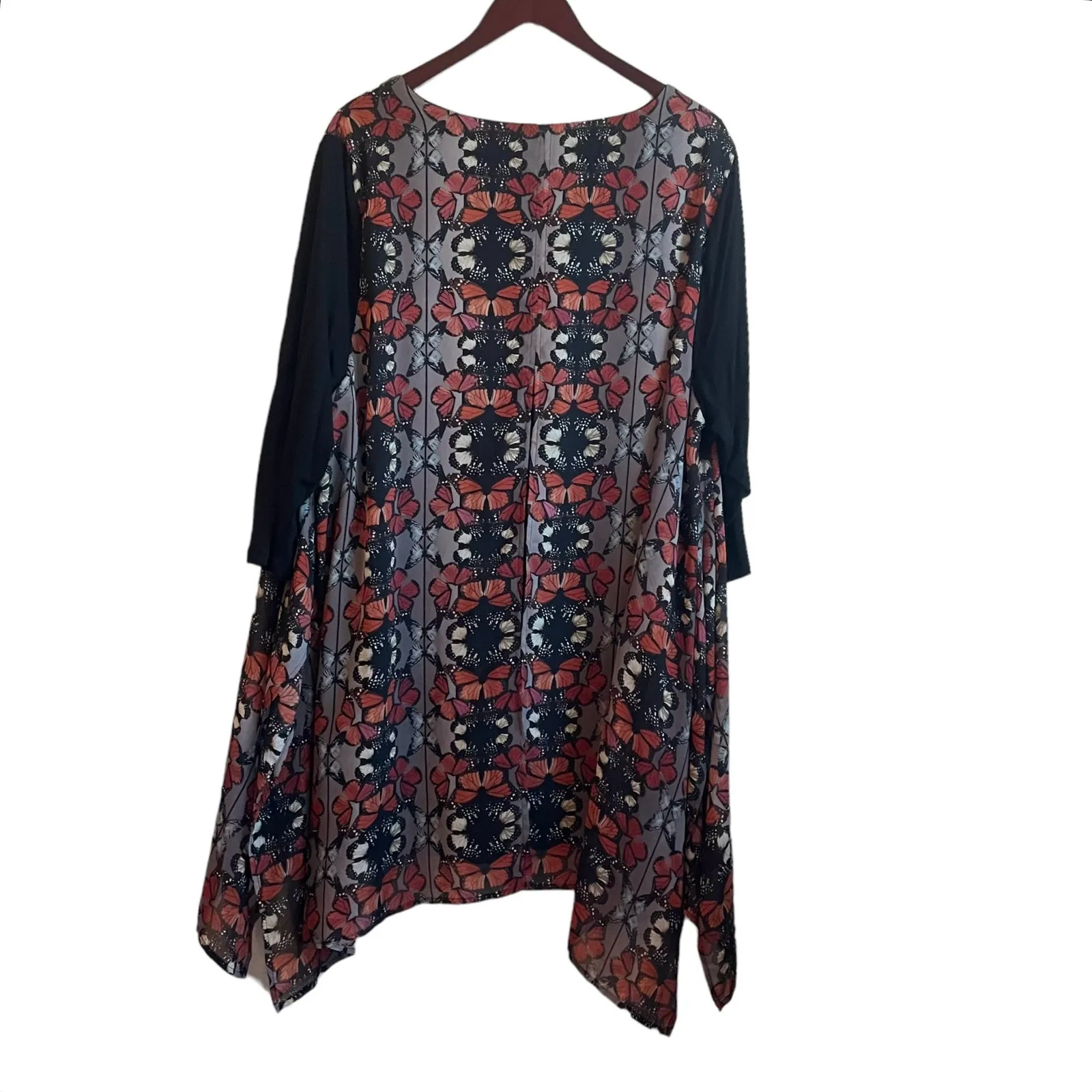 Avenue Women Top 2X Black 3/4‎ Sleeve Flyaway Layer Butterfly Print Lagenlook - Image 3