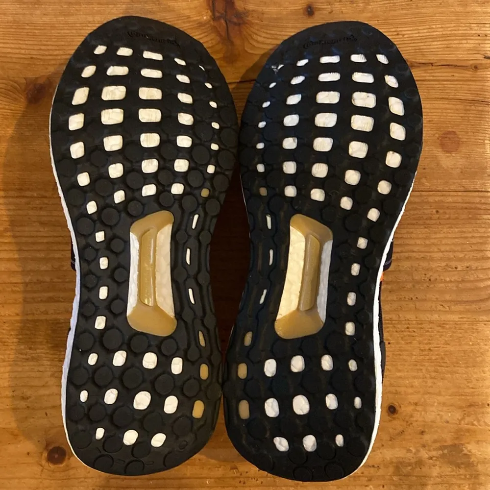 Women’s Adidas by Stella McCartney size 7.5 x Ultra Boost 3D knit sneaker Gray - Image 5