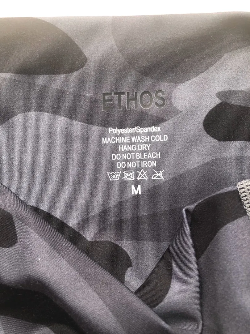 Workout Shorts With Pockets - Image 4