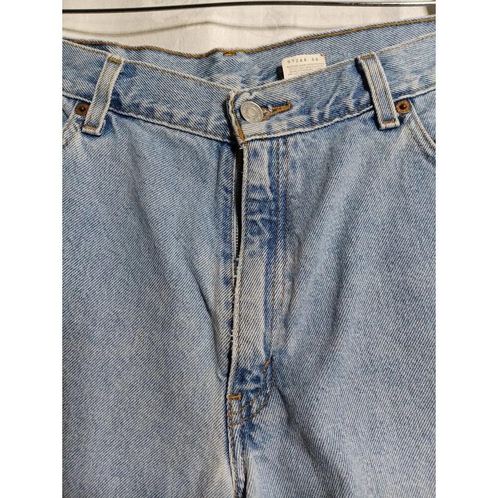 VTG Levi Jean Shorts 13 Jr Light Wash Blue Denim Cotton 2000 Y2K High Rise Mom - Image 2