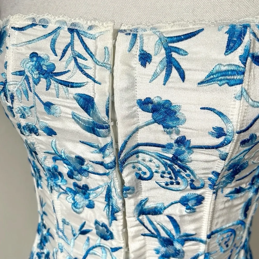 Frederick’s of Hollywood Corset - Image 4