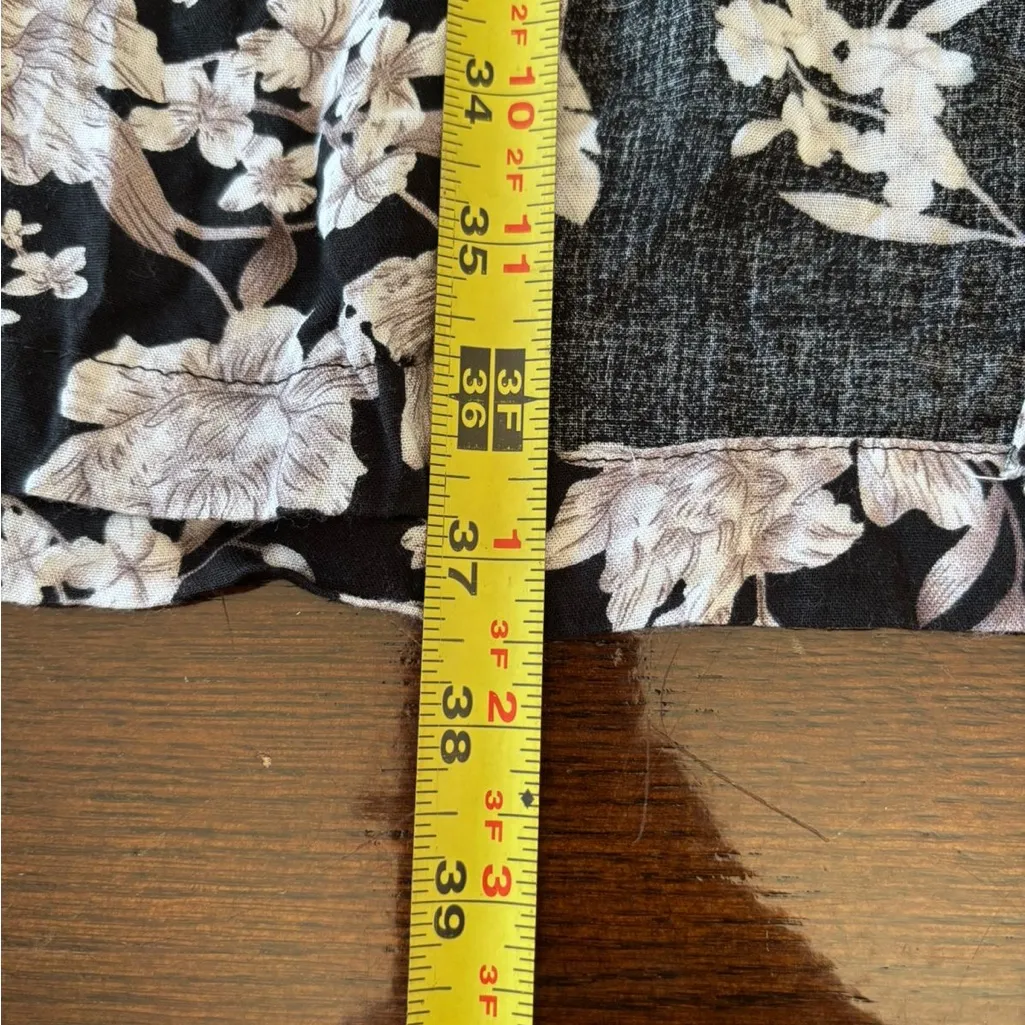 Spiritual Gangster Black and White Floral Robe O.S - Image 6