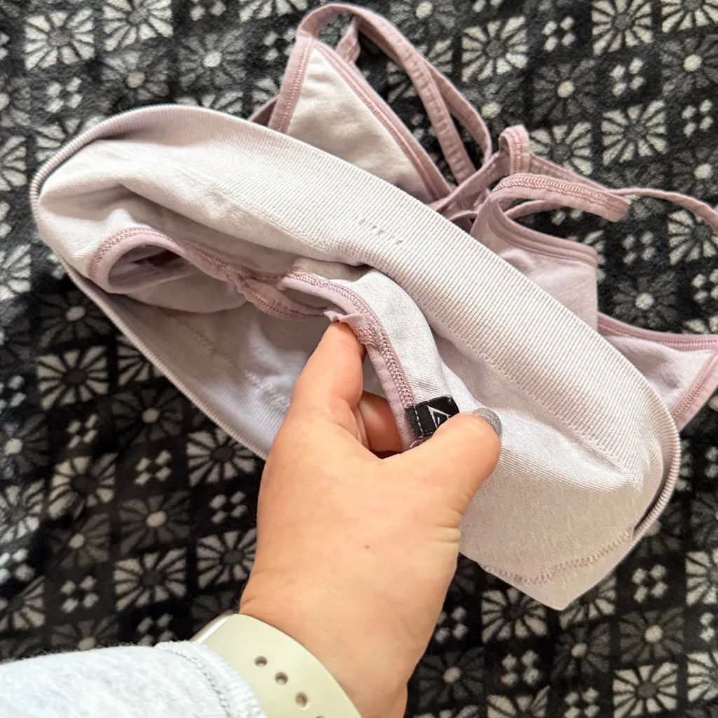 Gymshark Adapt Mark Seamless Bra - Image 4