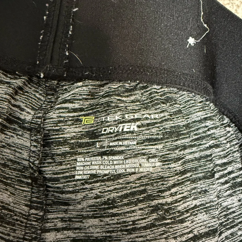 Women’s Tek Gear DryTek Gray Shorts – Size Large - Image 3