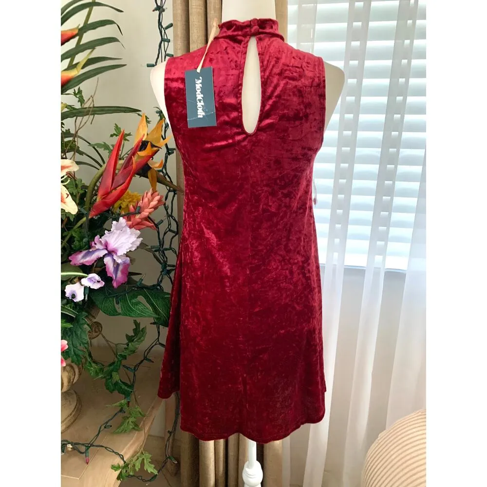 Modcloth Pure Luxe Sleeveless Crushed Velvet Velour Mini Swing Dress in Red - Image 6
